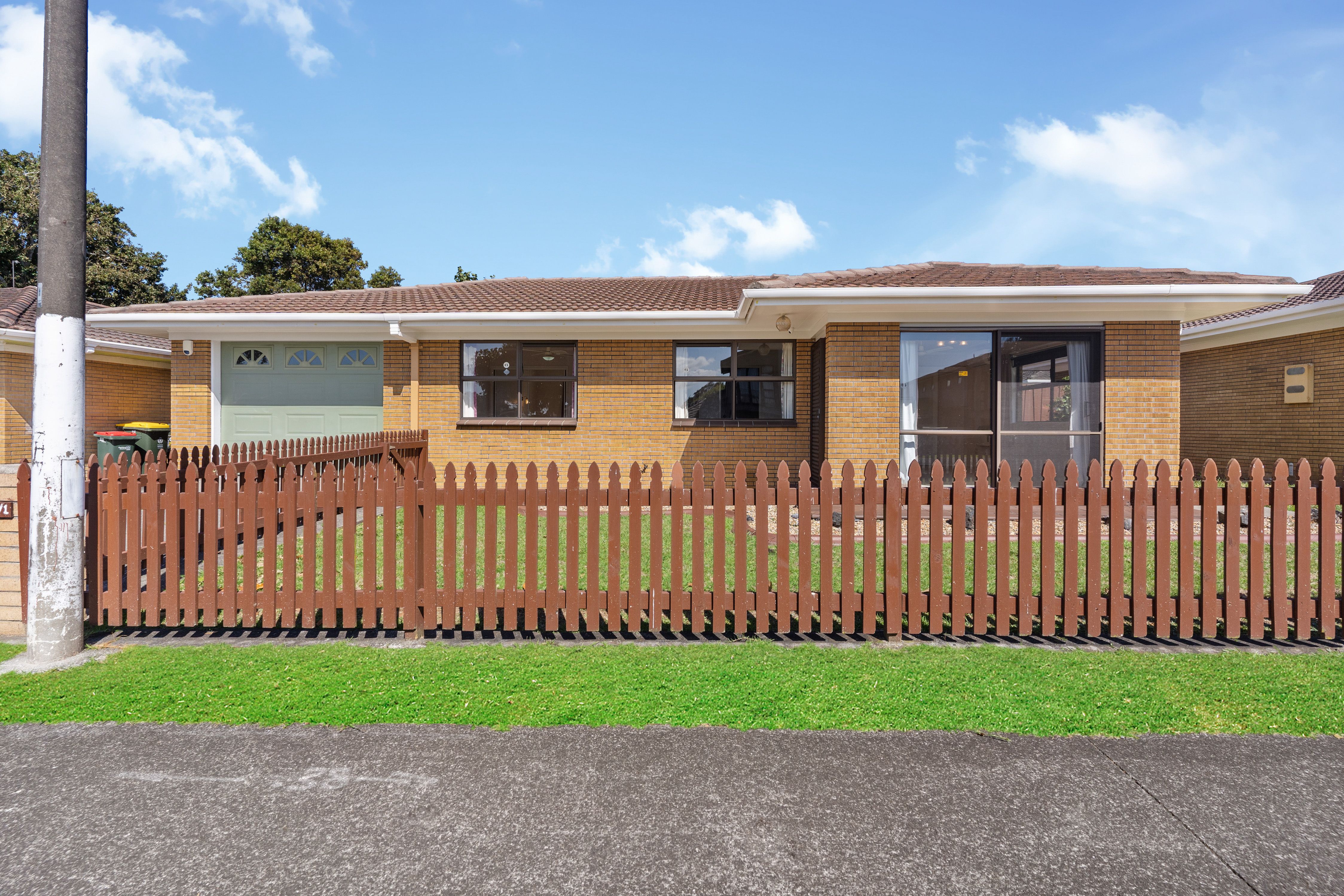 2/1 Landscape Road, Papatoetoe, Manukau City