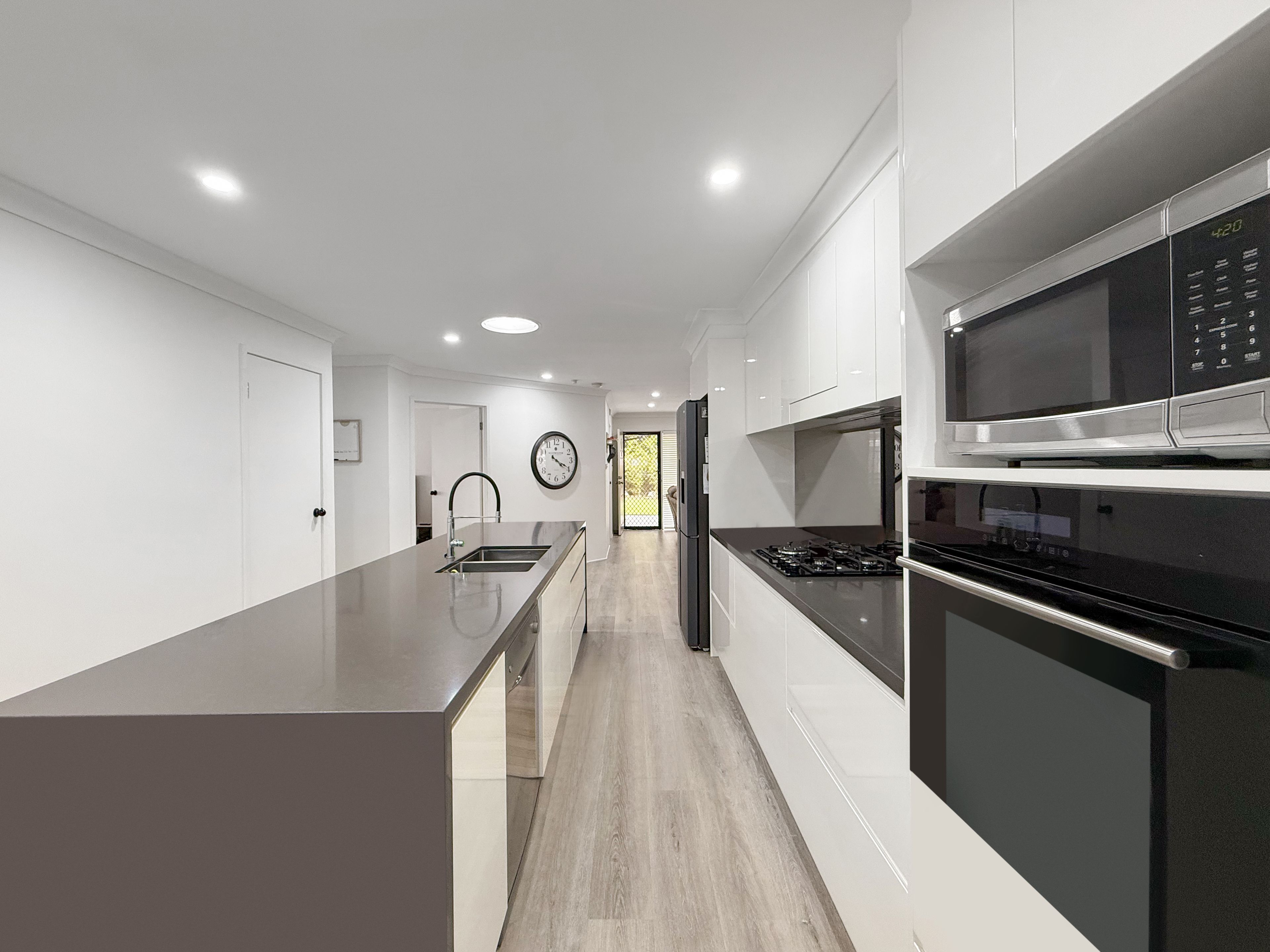 25 Ridgewood Drive — photo 5 of 13