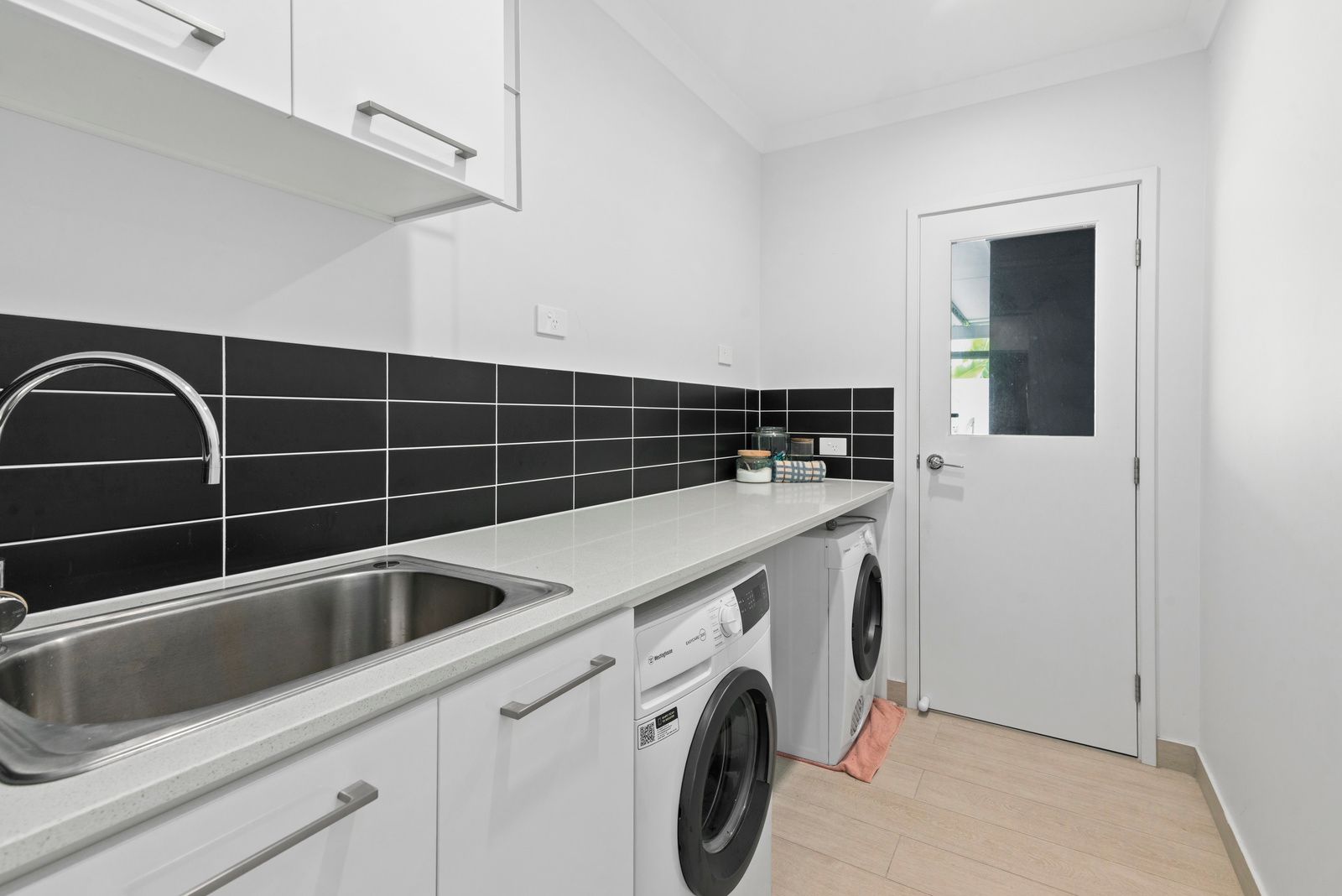 6 Taperell Drive — photo 15 of 15