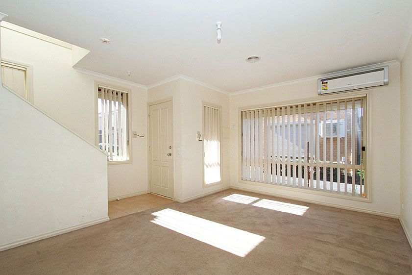 25/90 Edgars Road — photo 4 of 8
