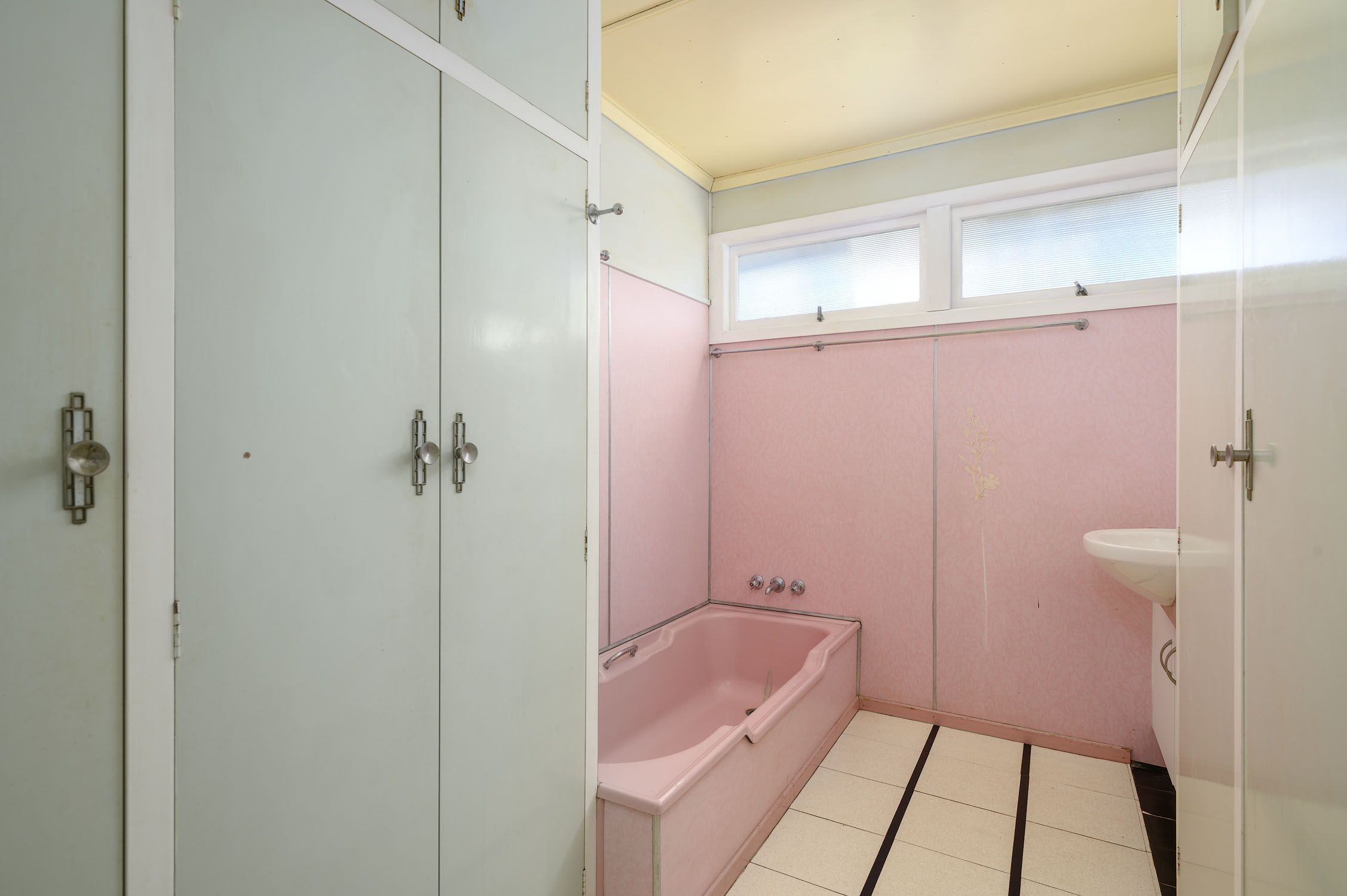 47 Lawrence Street — photo 15 of 26