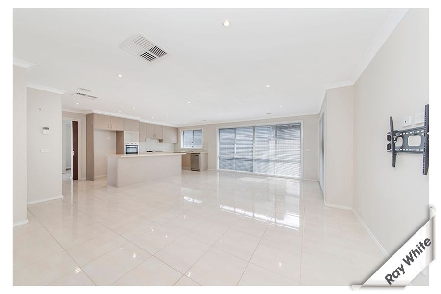 16 Walter Crocker Crescent, Casey, ACT 2913