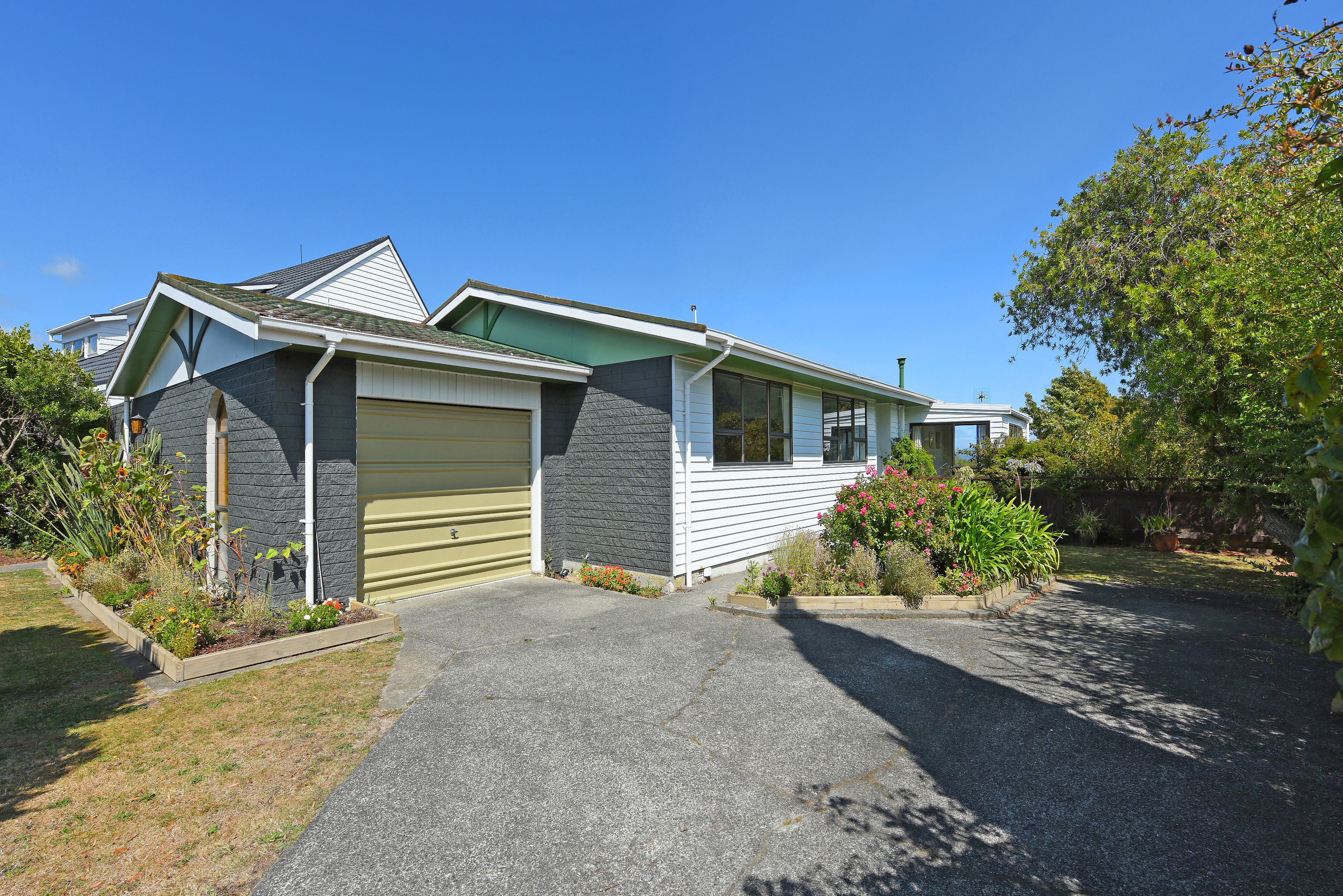 11 Roband Crescent, Brown Owl, Upper Hutt City