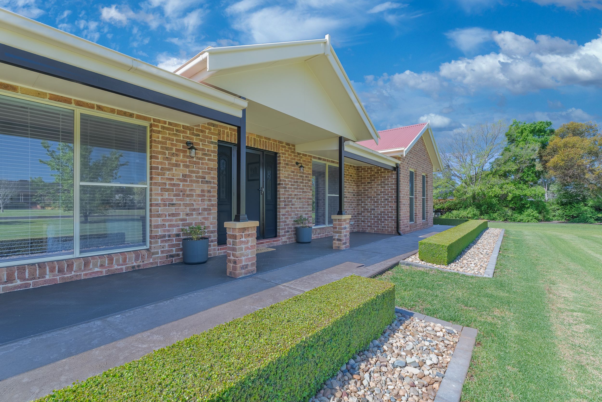 11 Chanara Crescent — photo 3 of 30