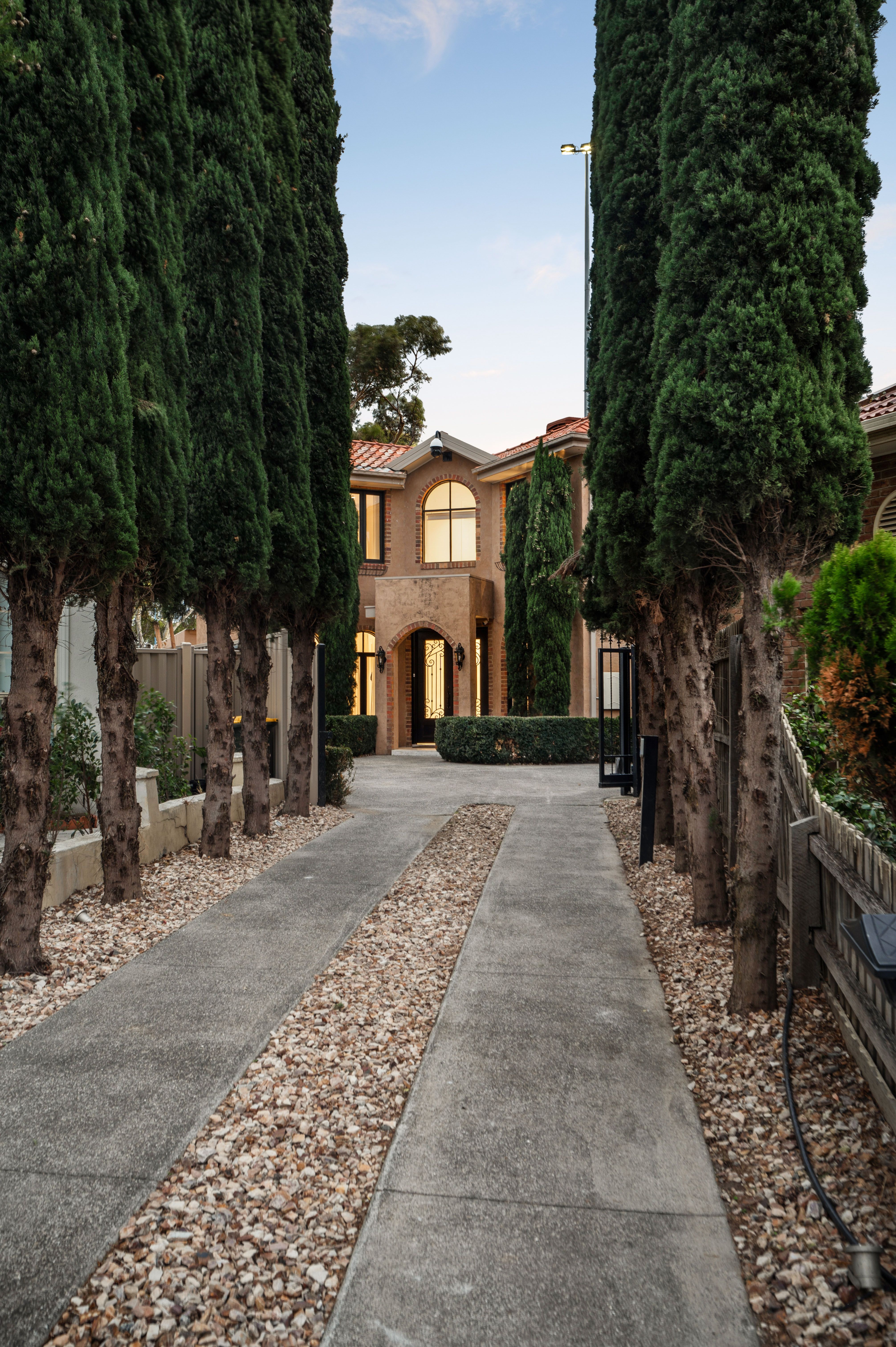 12 Mcguire Court, Greenvale, VIC 3059