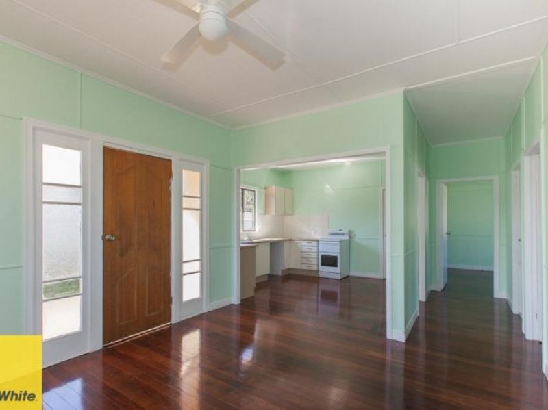 150 South Station Road, Silkstone, QLD 4304