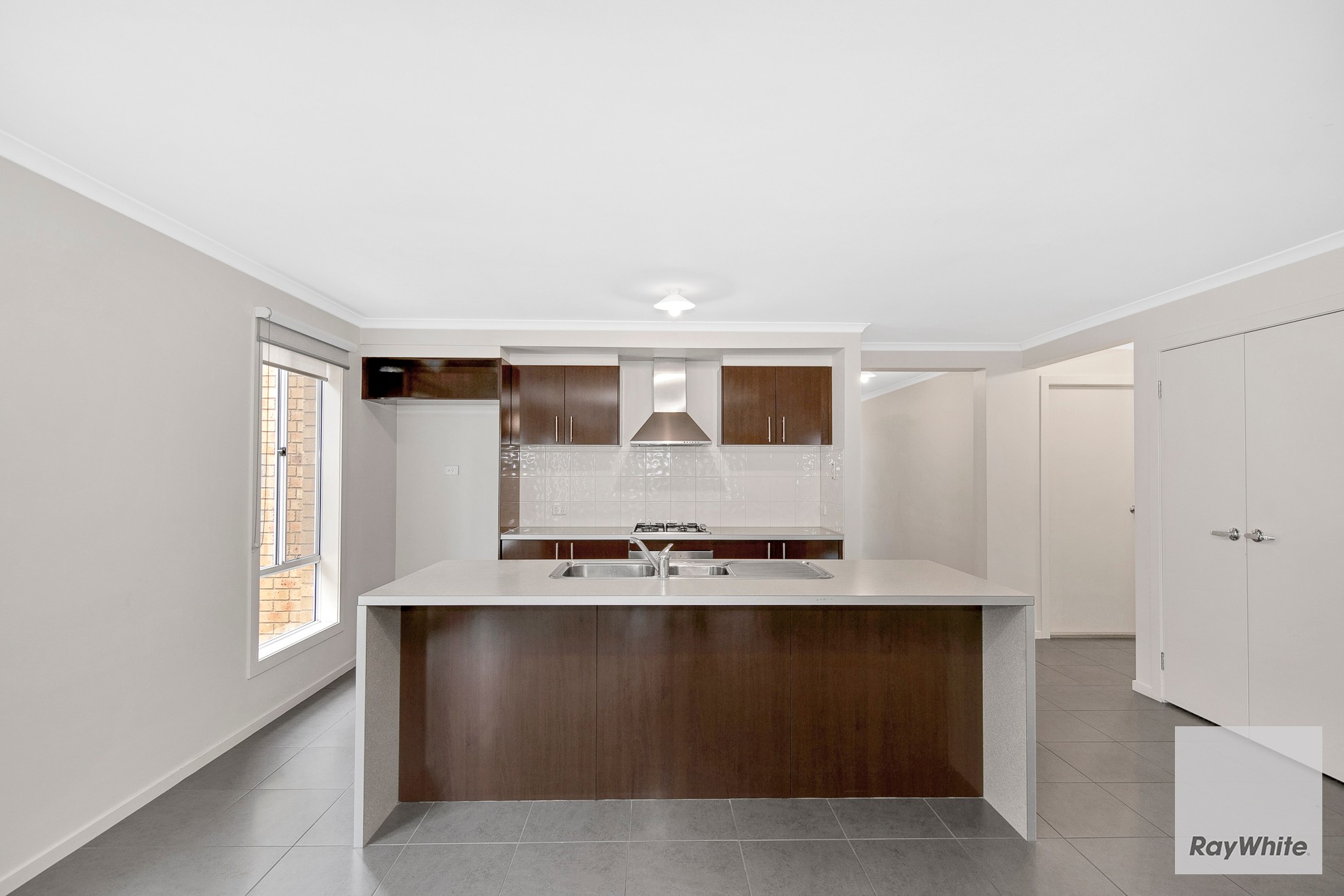 28 Pendragon Crescent, DERRIMUT, VIC 3026