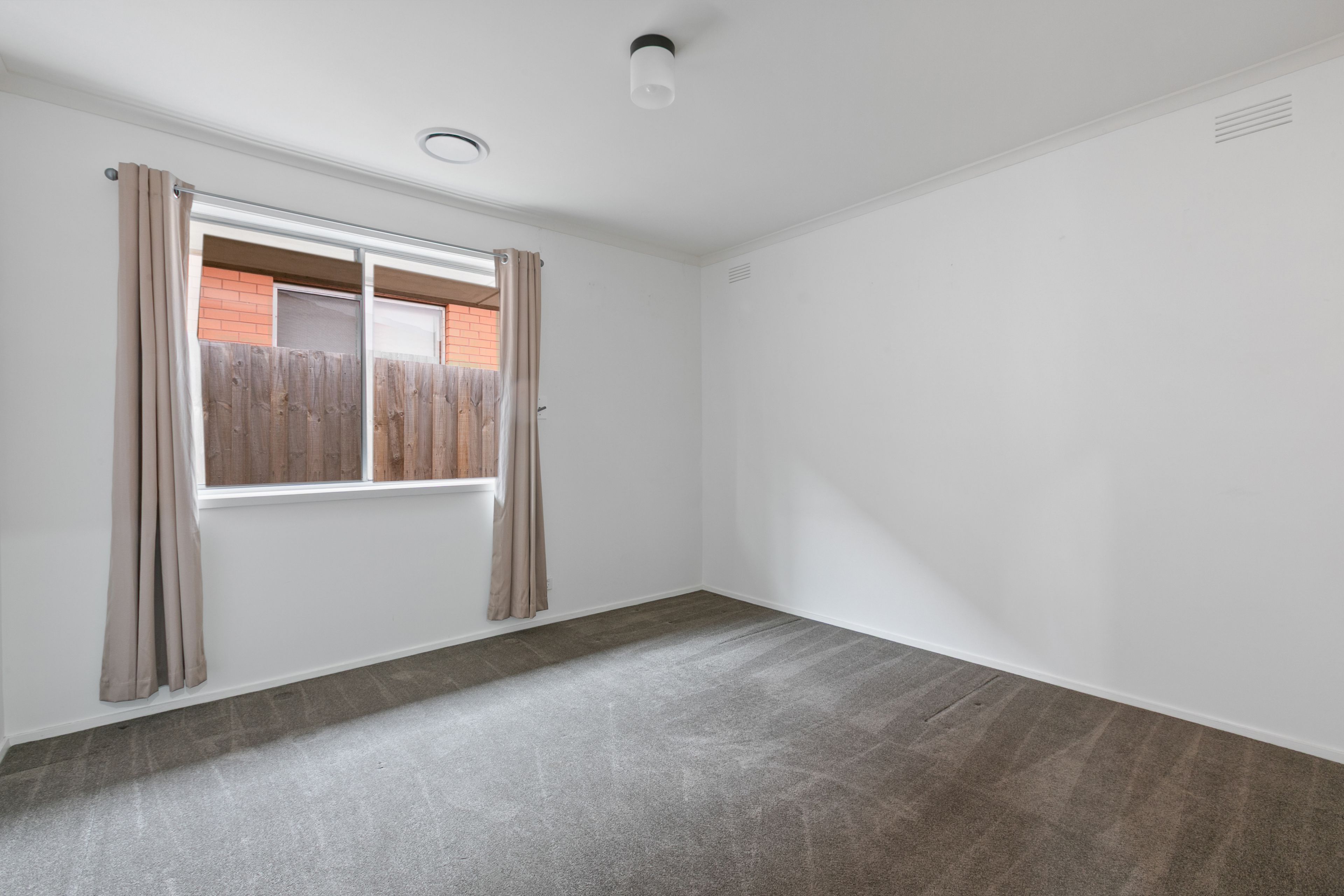 101 Gardenia Road — photo 8 of 11