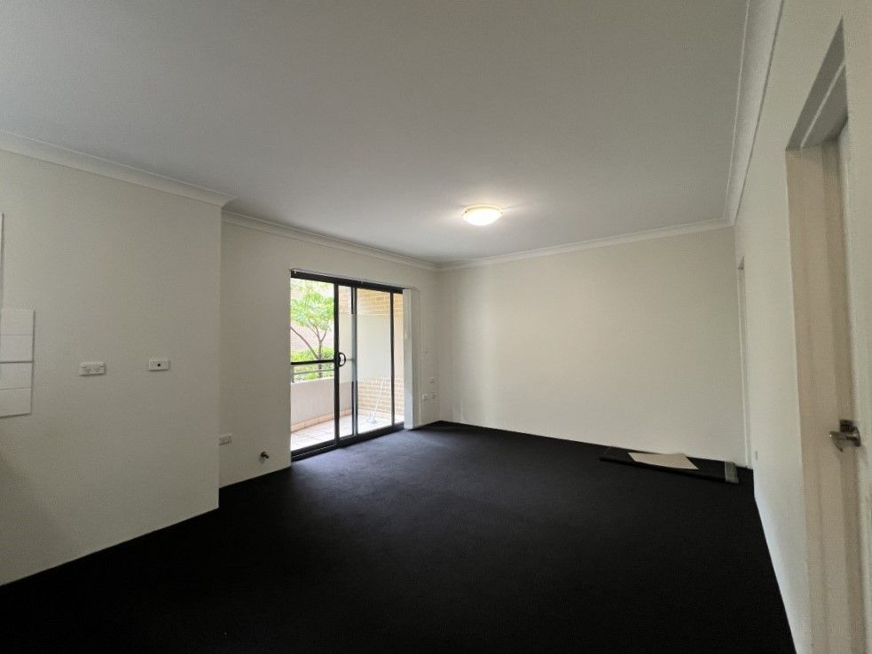 23/44-48 Cowper Street — photo 3 of 9
