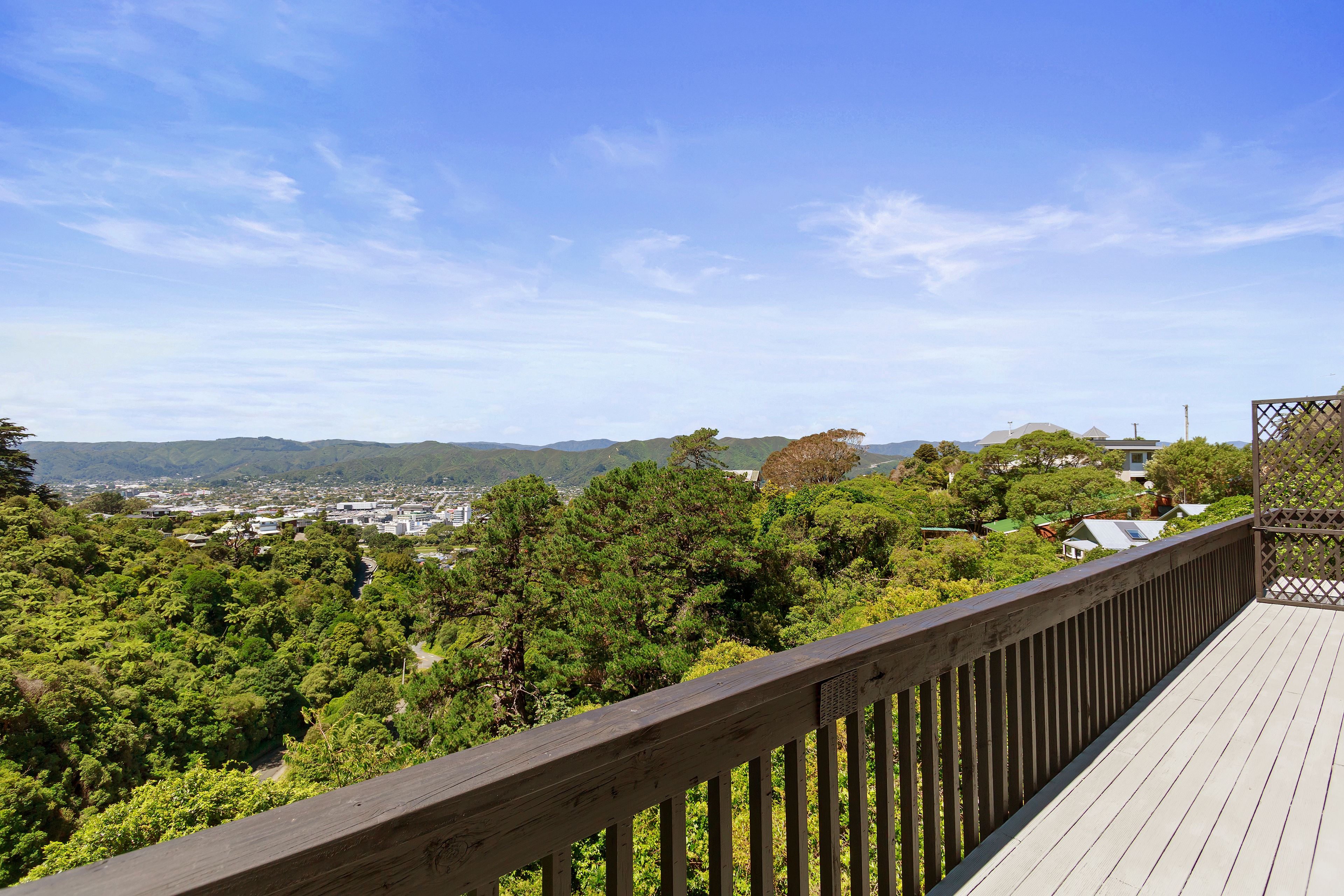 66 Miromiro Road, Normandale, Lower Hutt City