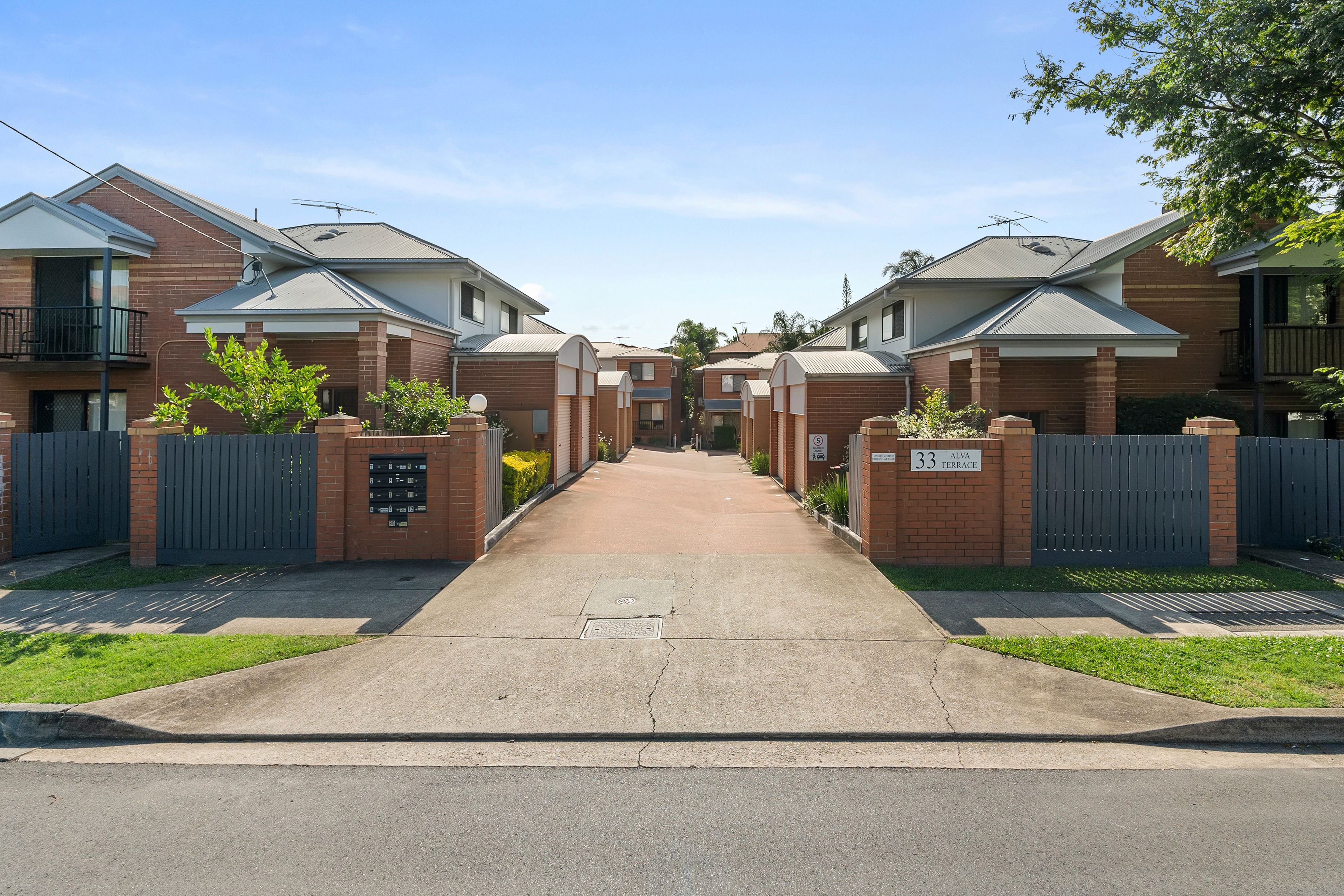 33 Alva Terrace, Gordon Park QLD 4031