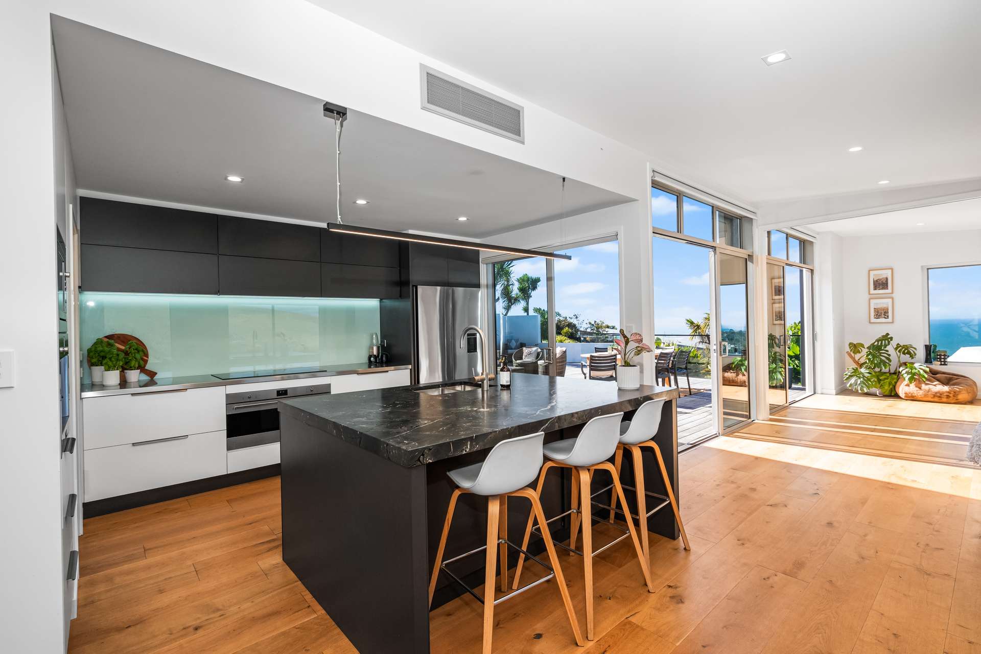 233 Richmond Hill Road photo 5