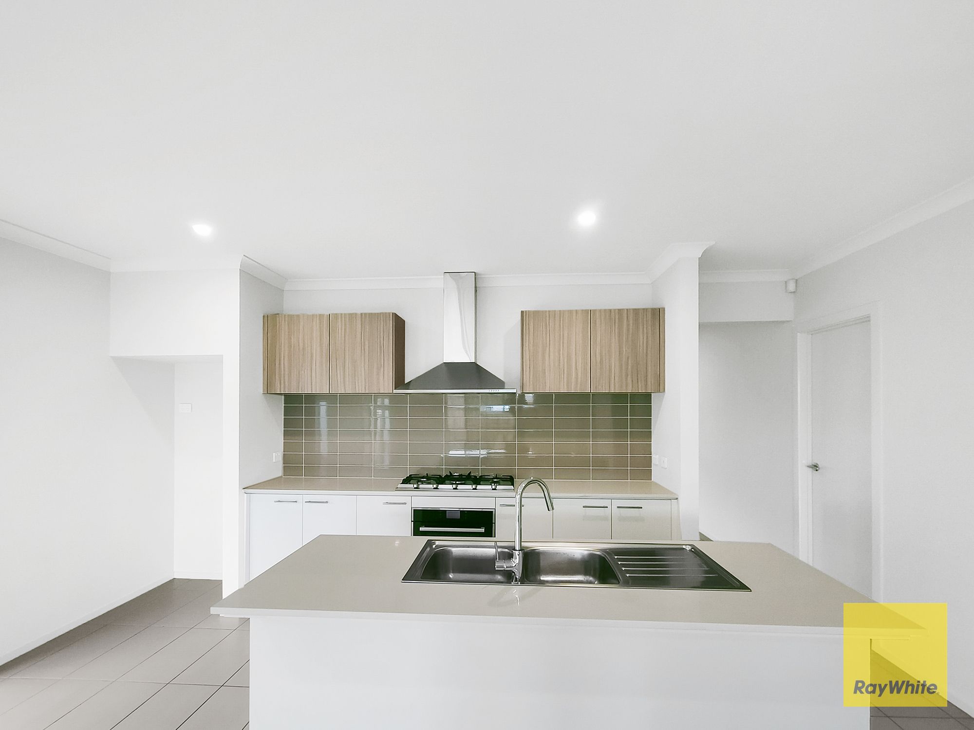 32 Rosette Crescent — photo 9 of 25