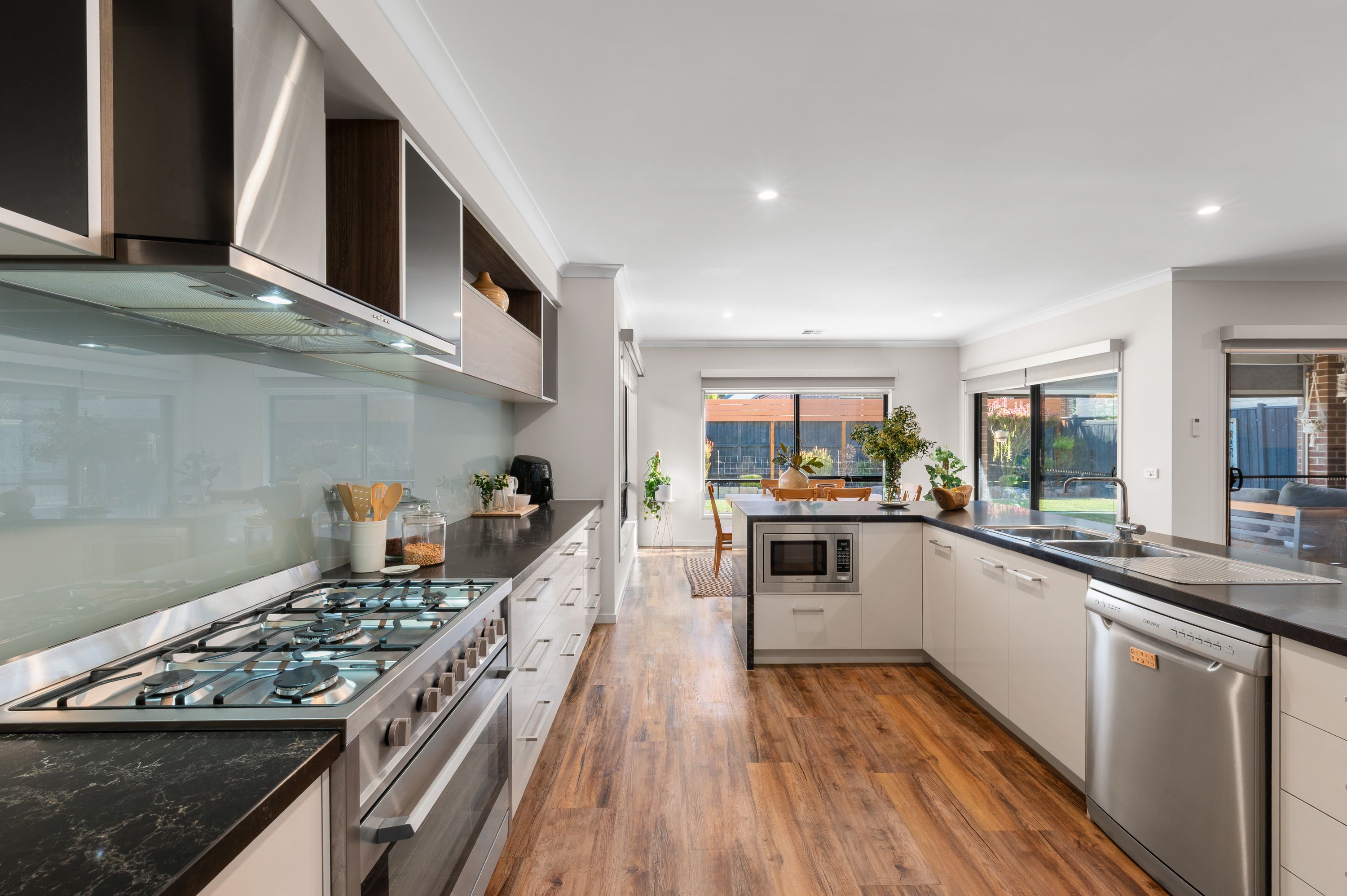 12 Applegum Drive, South Morang, VIC 3752