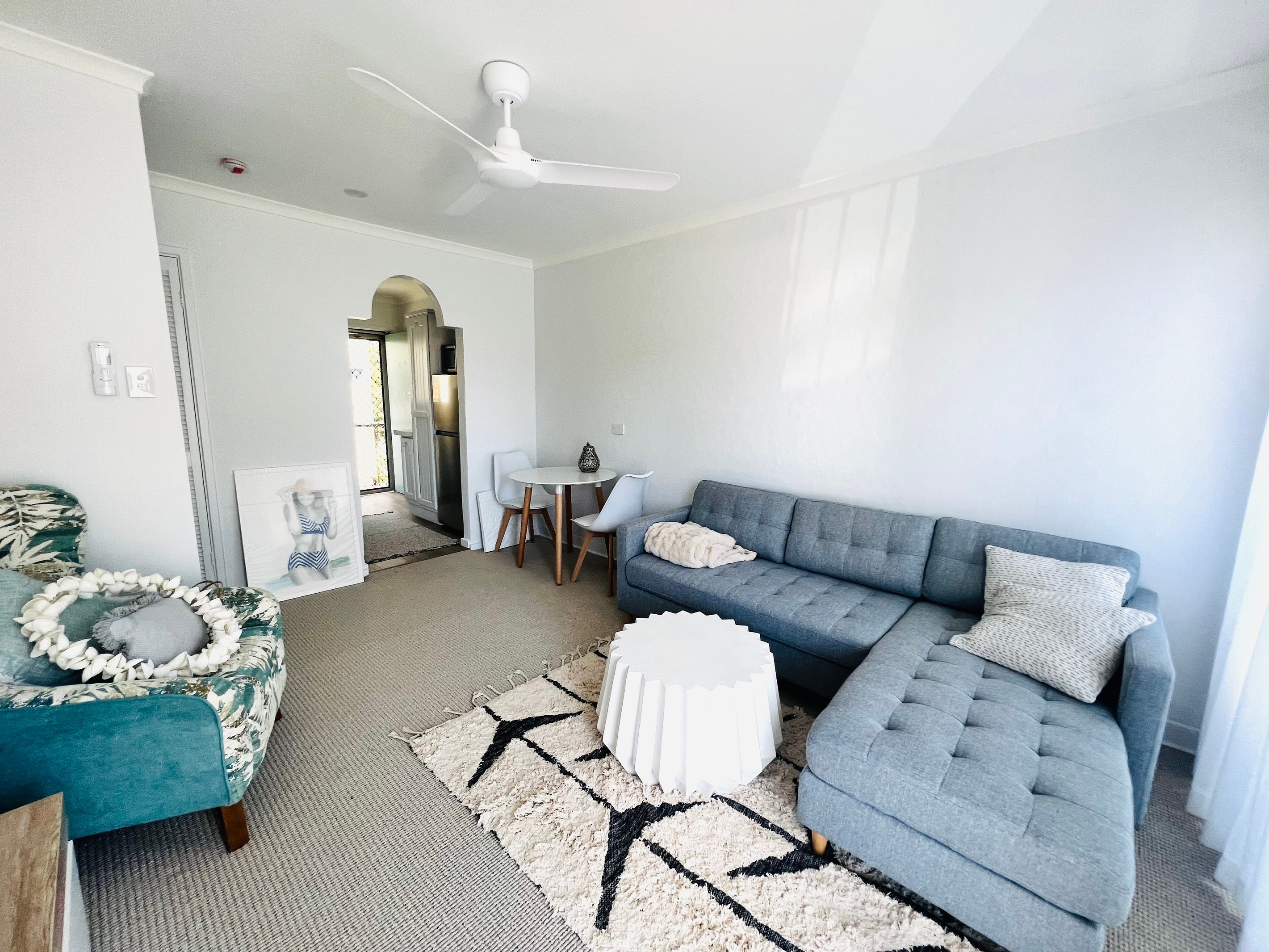 4/4 Hedges Avenue, Mermaid Beach, QLD 4218