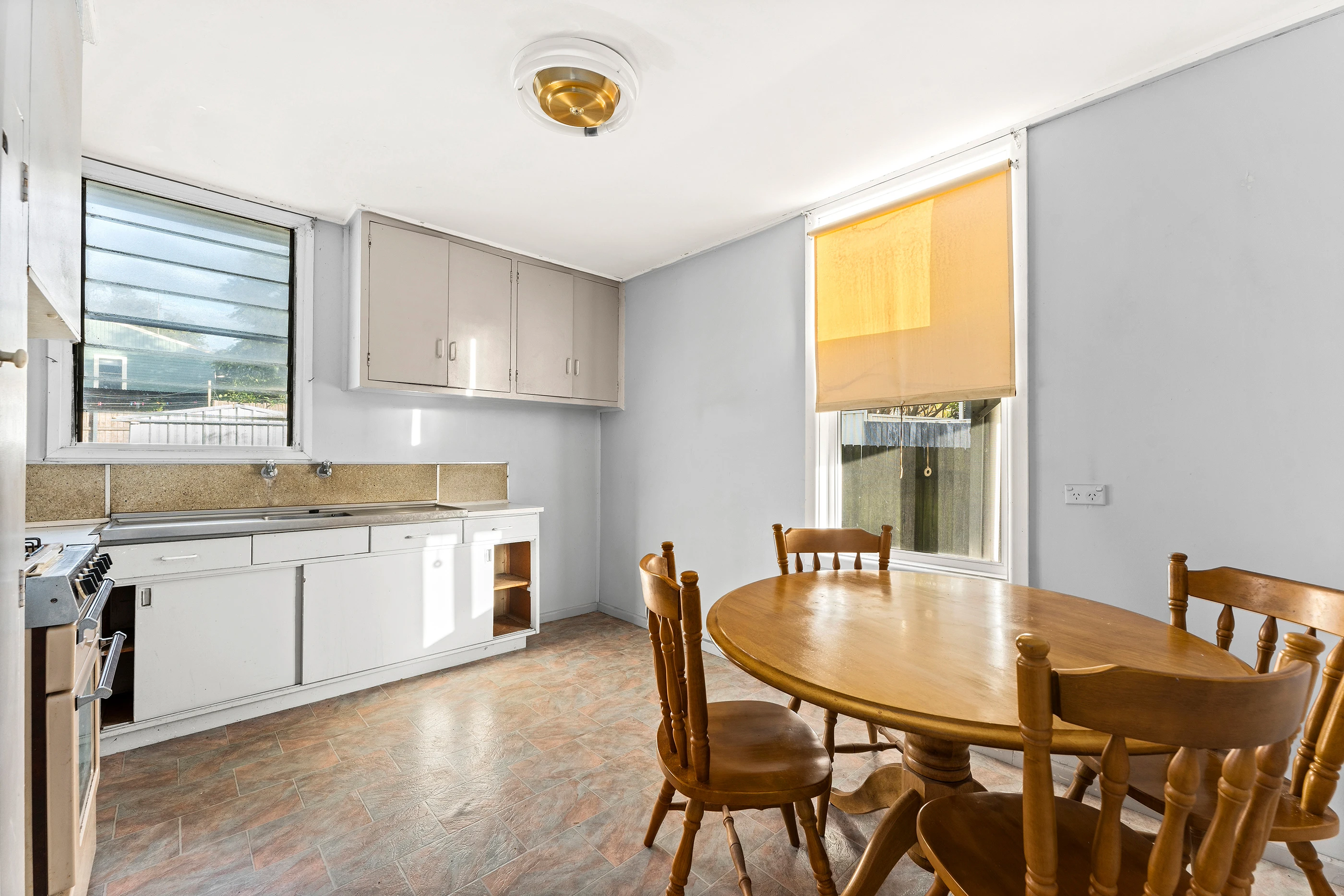 17 Thornbury Avenue, Unanderra, NSW 2526