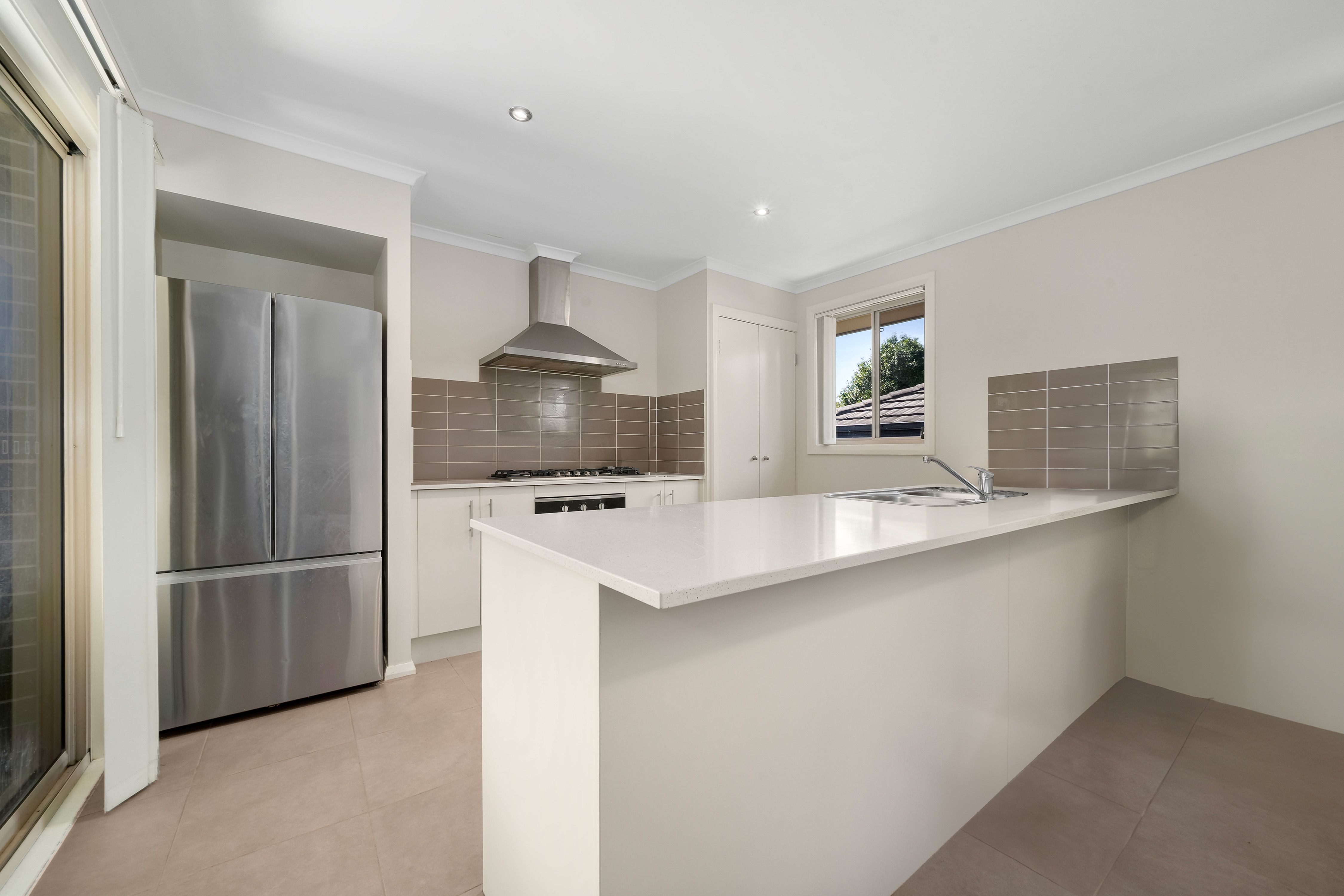 49 Cropton Street — photo 4 of 15