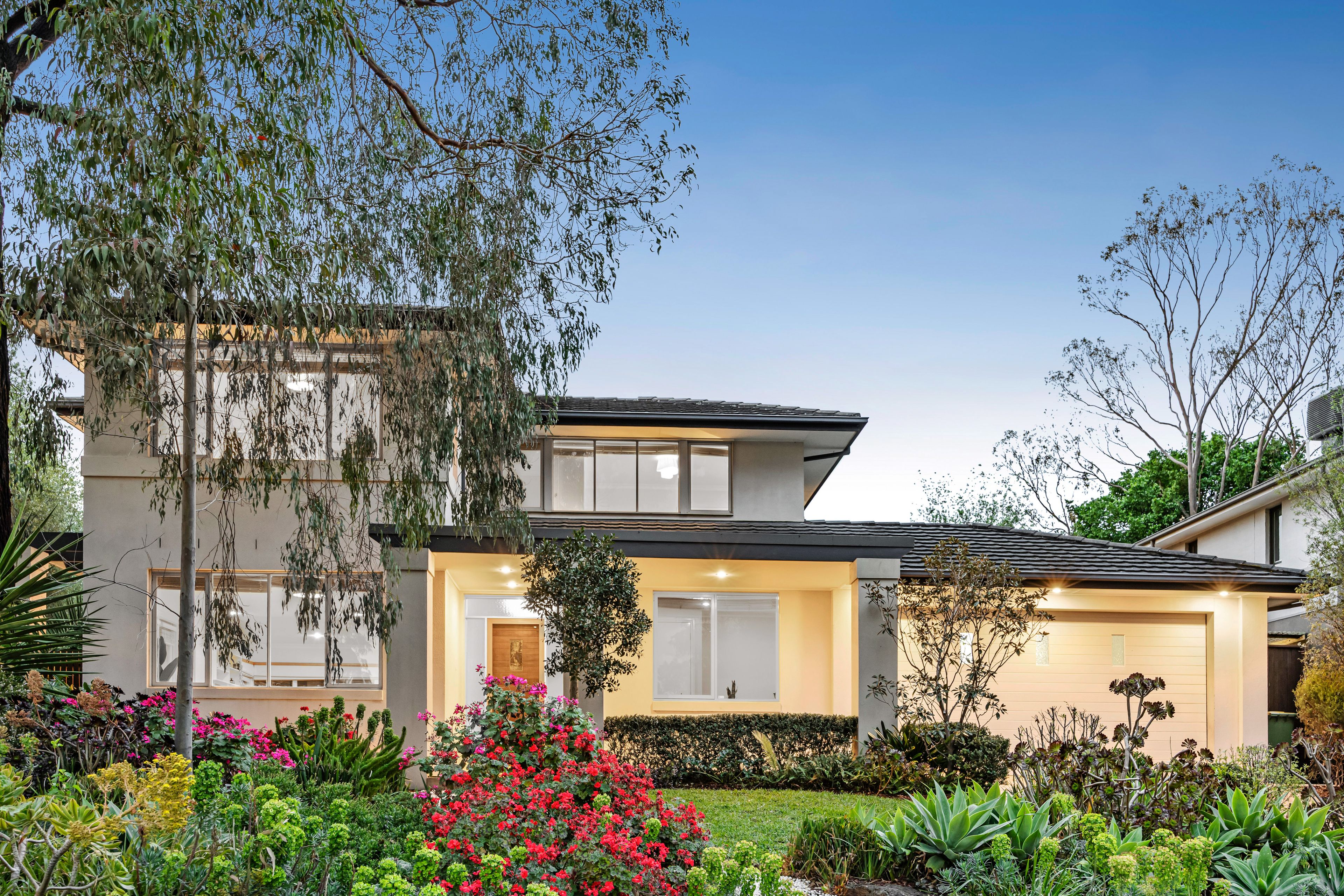 132 Ernest Jones Drive, Macleod, VIC 3085