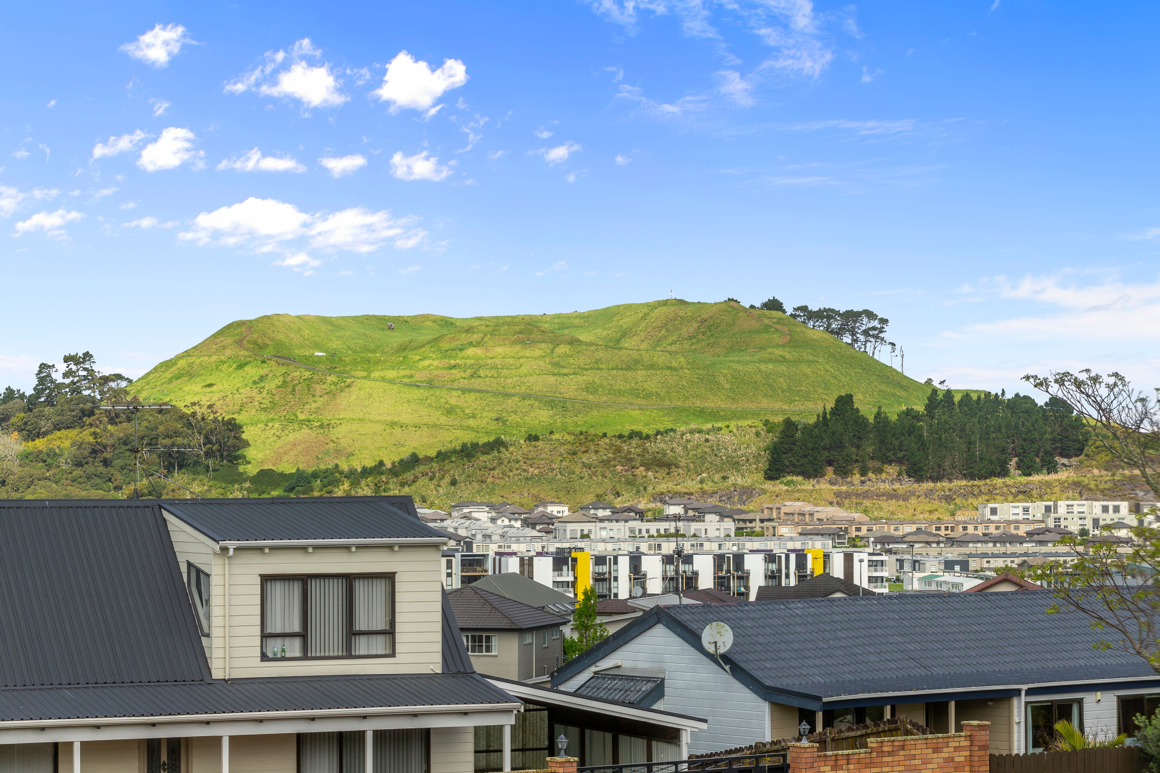 143 Norman Lesser Drive, St Johns Park, Auckland