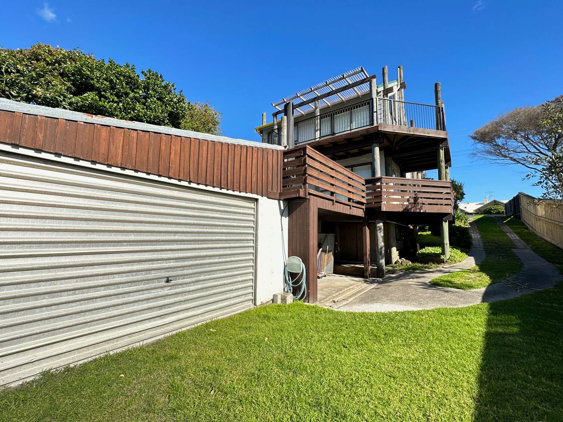 1227 Papamoa Beach Road photo 35