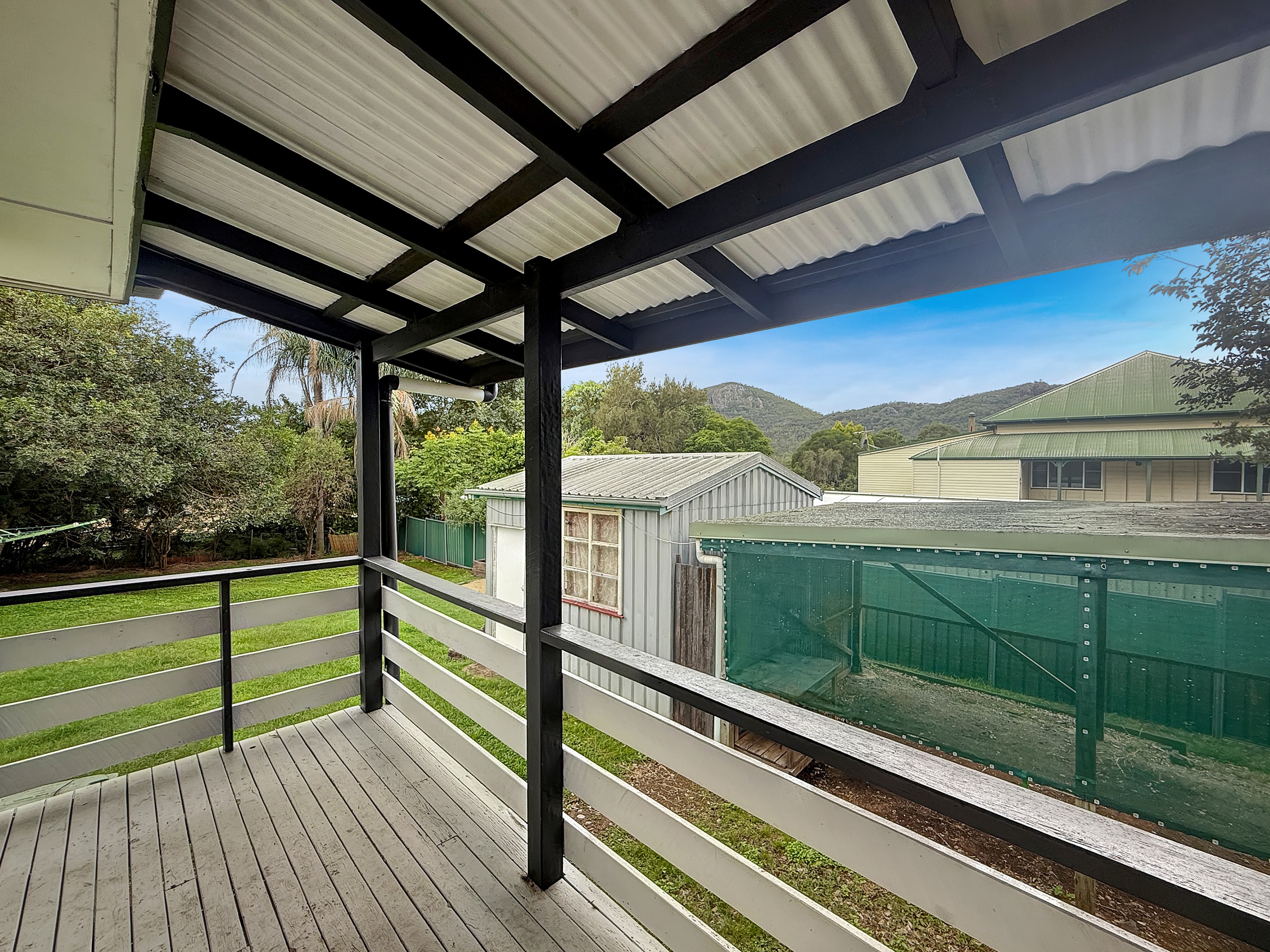 15 Elizabeth Street, Esk, QLD 4312