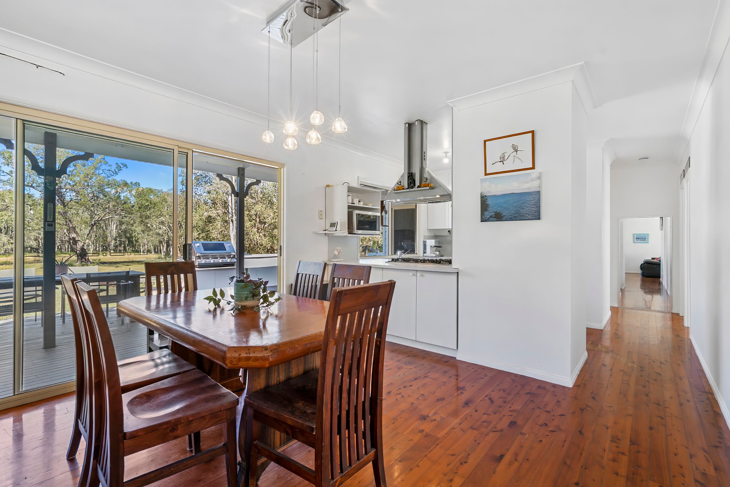 121 Illoura Place — photo 8 of 30