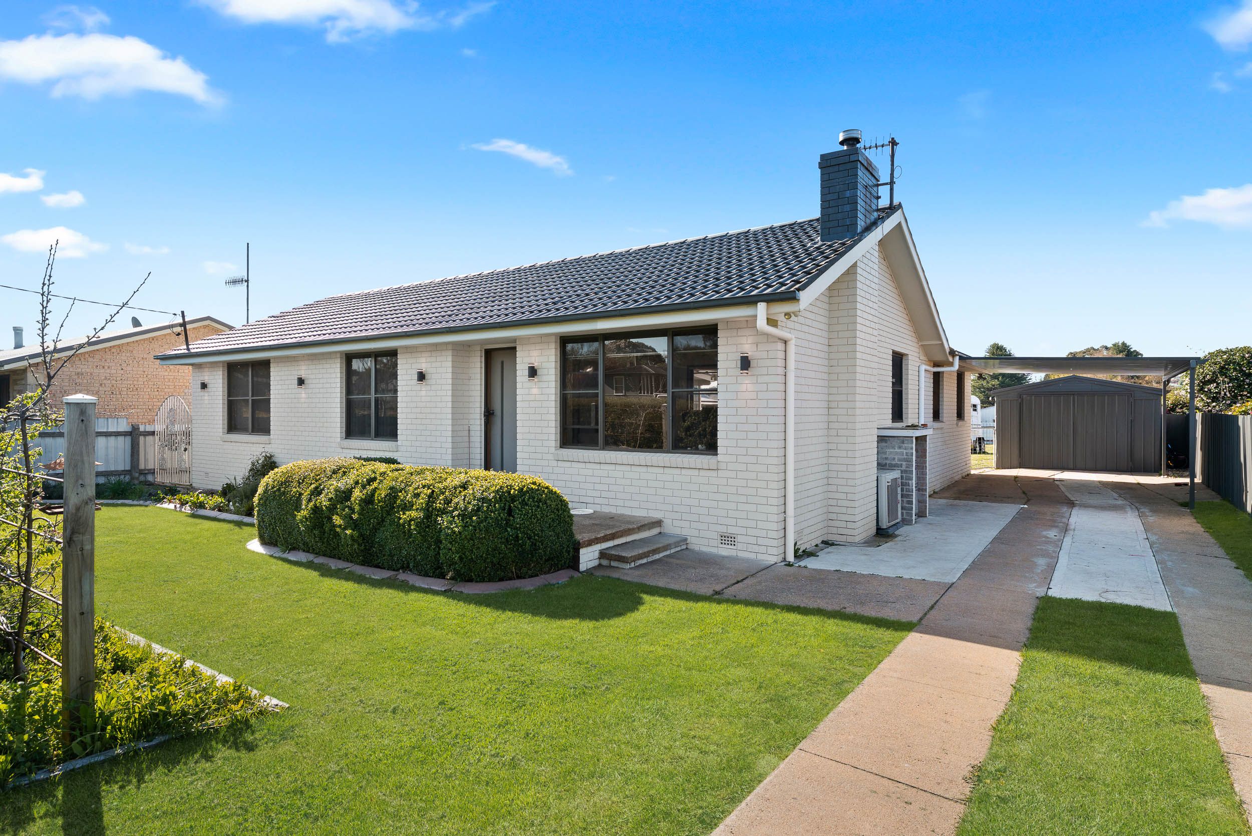 19 Brooklands Street — photo from Ray White Rural Goulburn