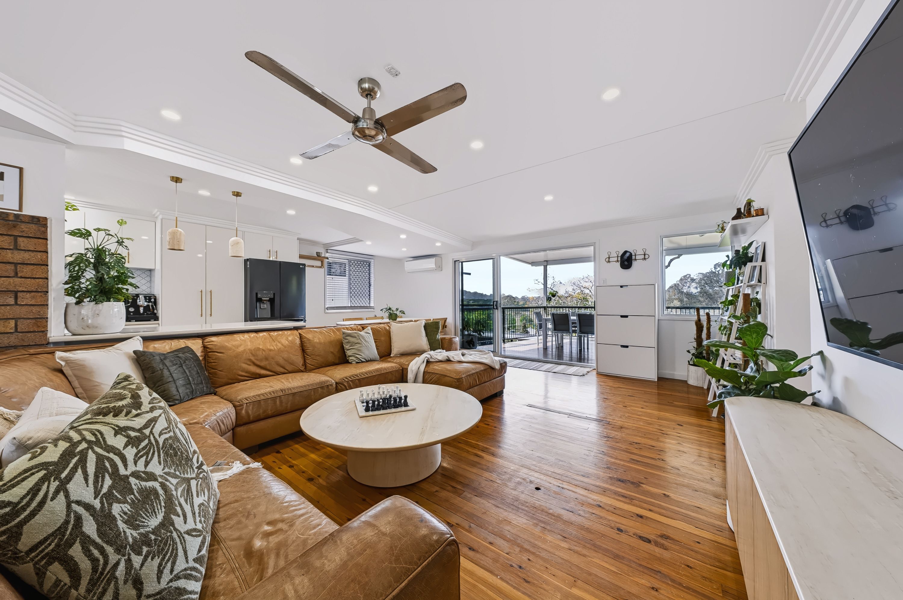 10-12 Enchelmaier Street — photo 8 of 27