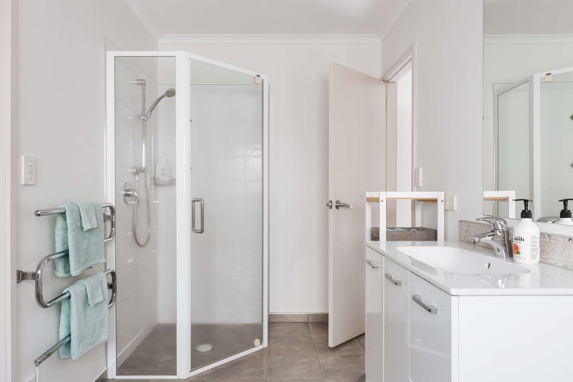 8 Waiorakei Way photo 28