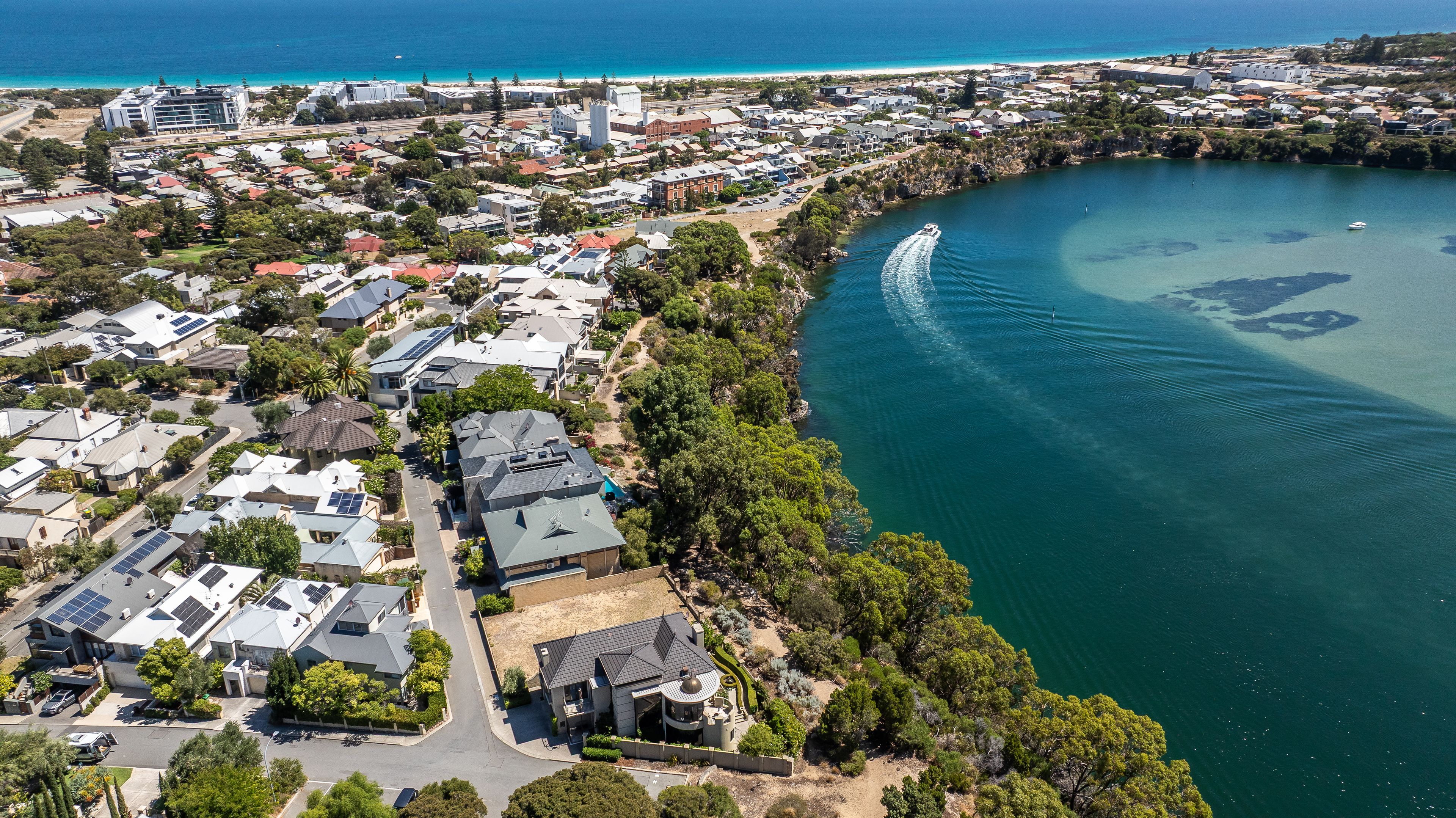 14 Cypress Lane, North Fremantle, WA 6159
