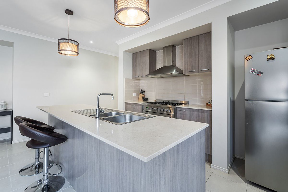 16 Hartney Avenue, Mickleham, VIC 3064