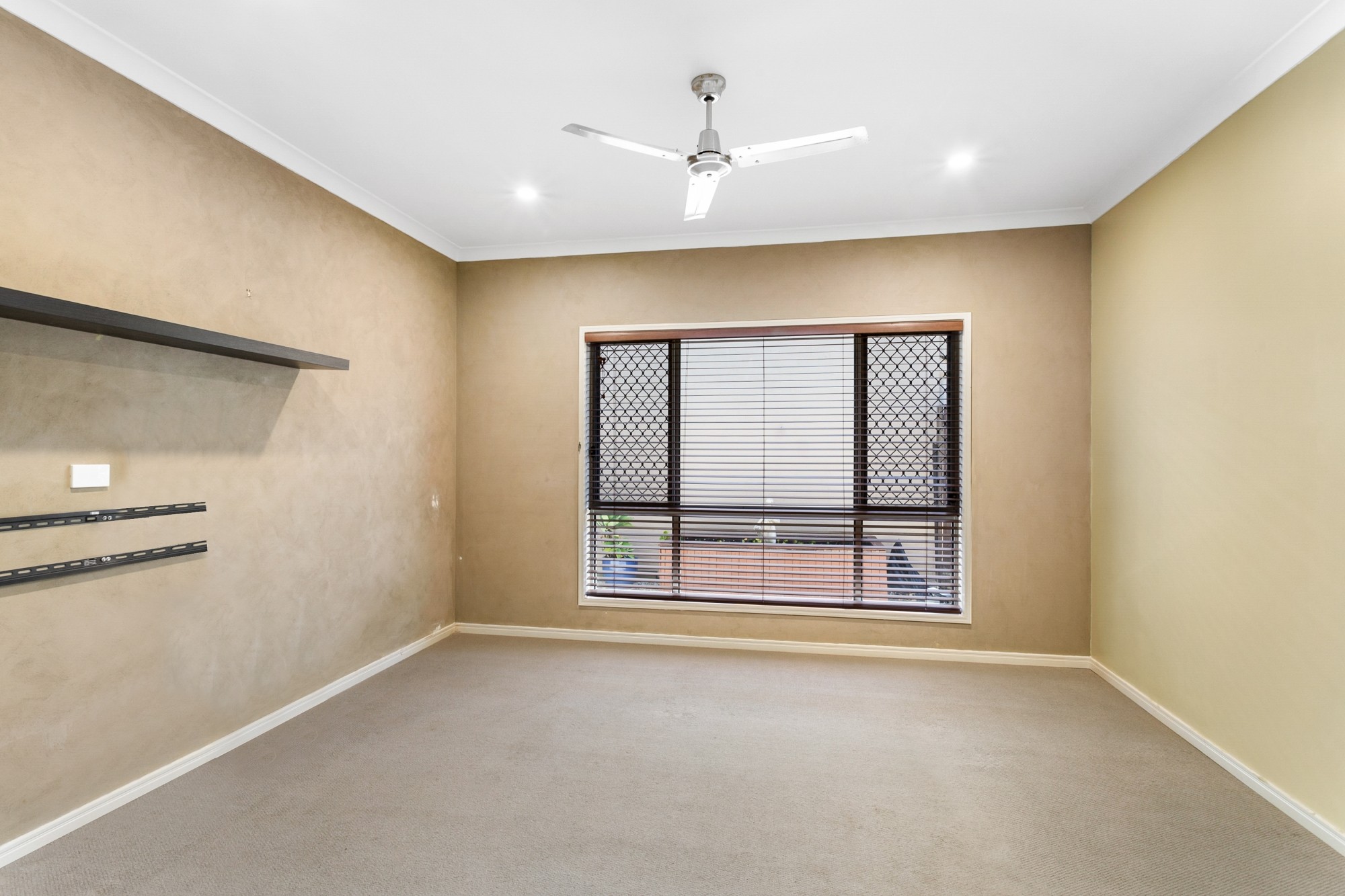10 Kangaroo Street, North Lakes, QLD 4509