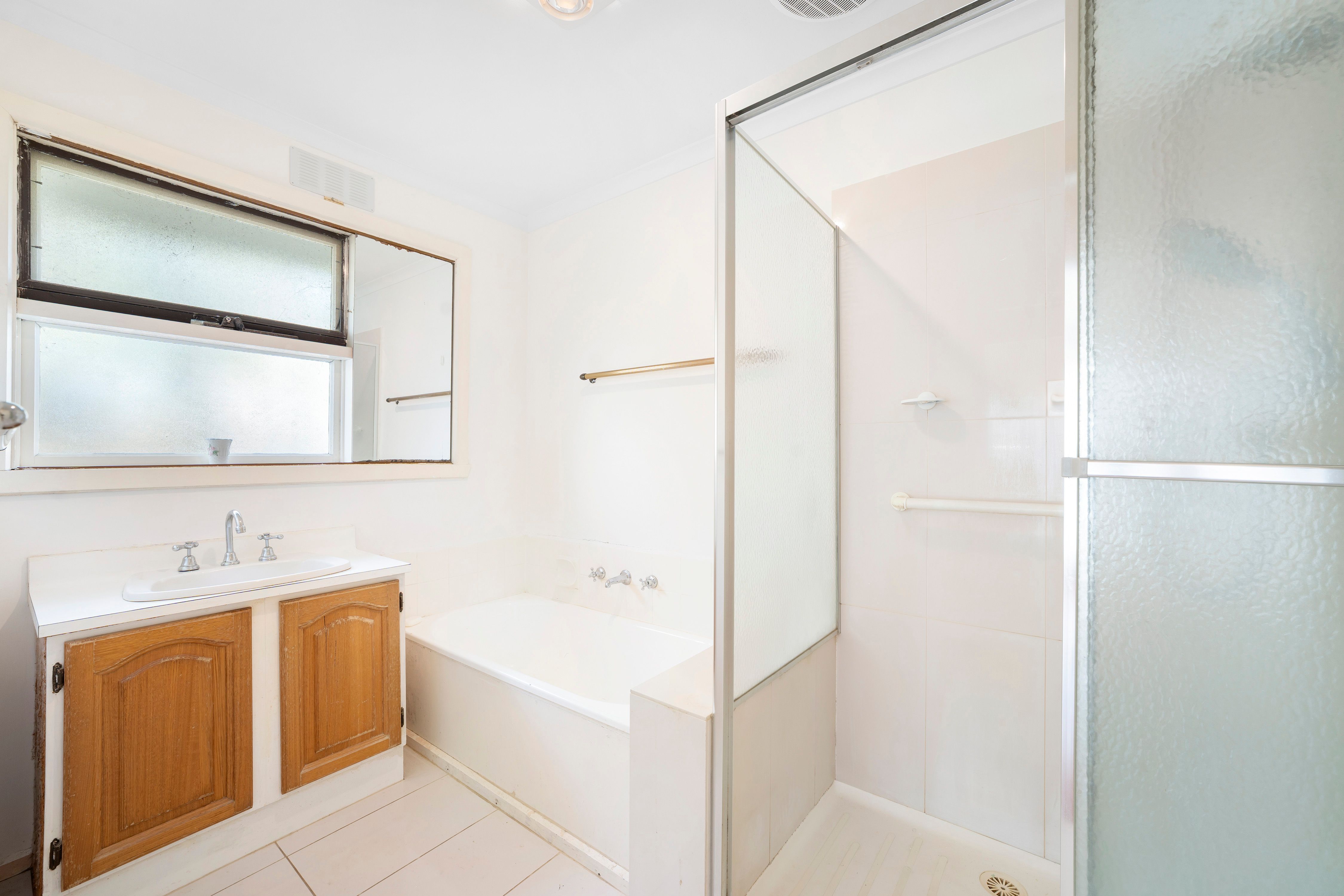 2/142 Poath Road — photo 9 of 13