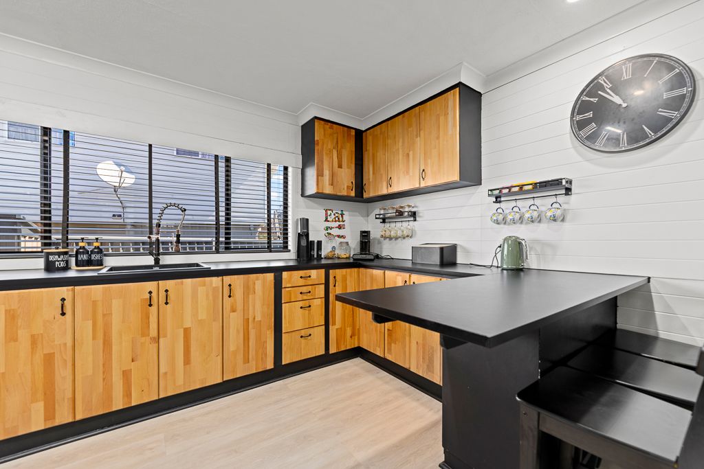 107 Kennedy Street — photo 4 of 24