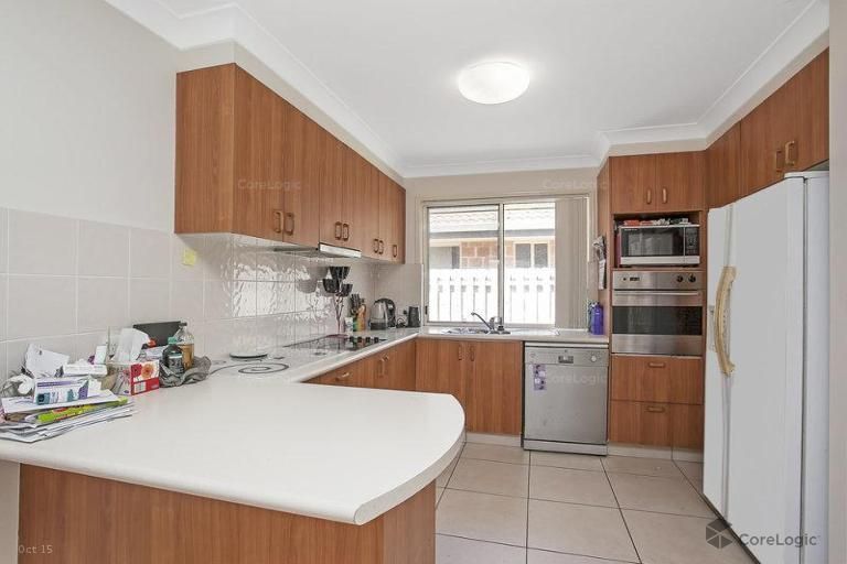 6 Yamie Avenue, Varsity Lakes, QLD 4227