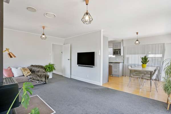 1/425 Don Buck Road photo 4