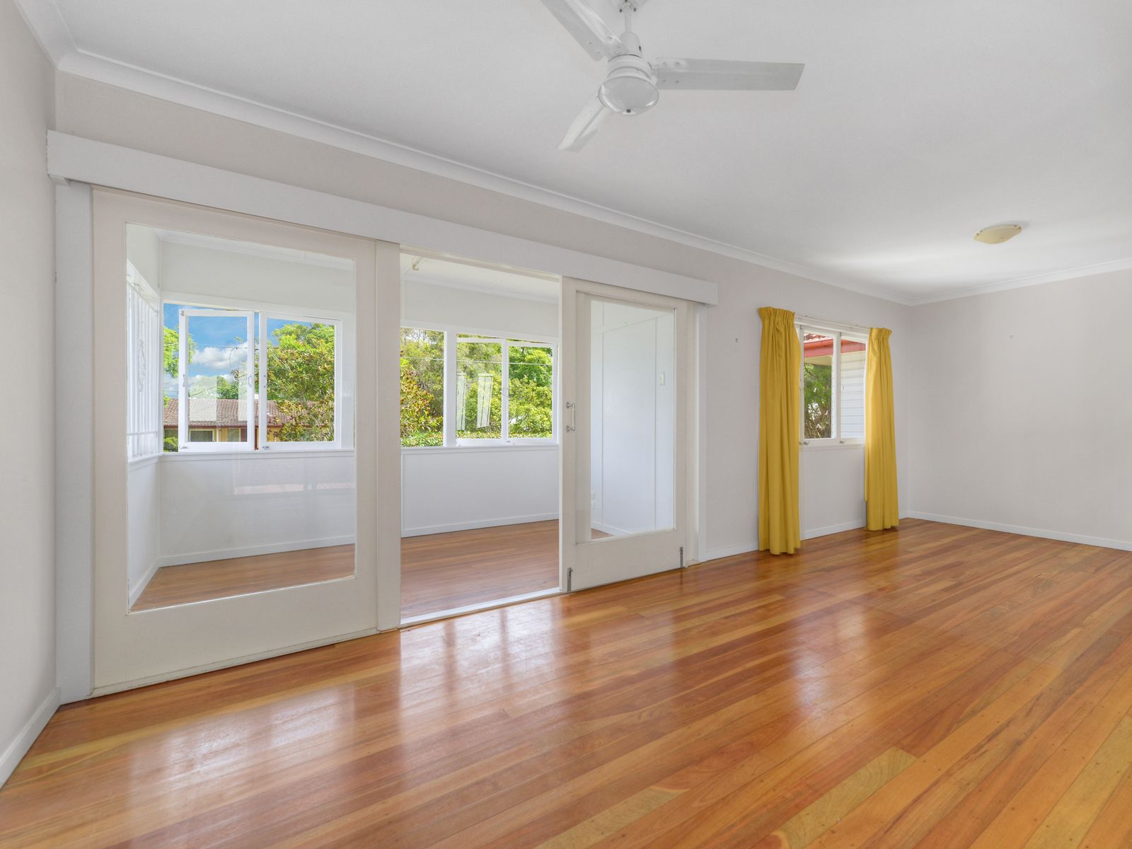240 Cliveden Avenue, Corinda, QLD 4075