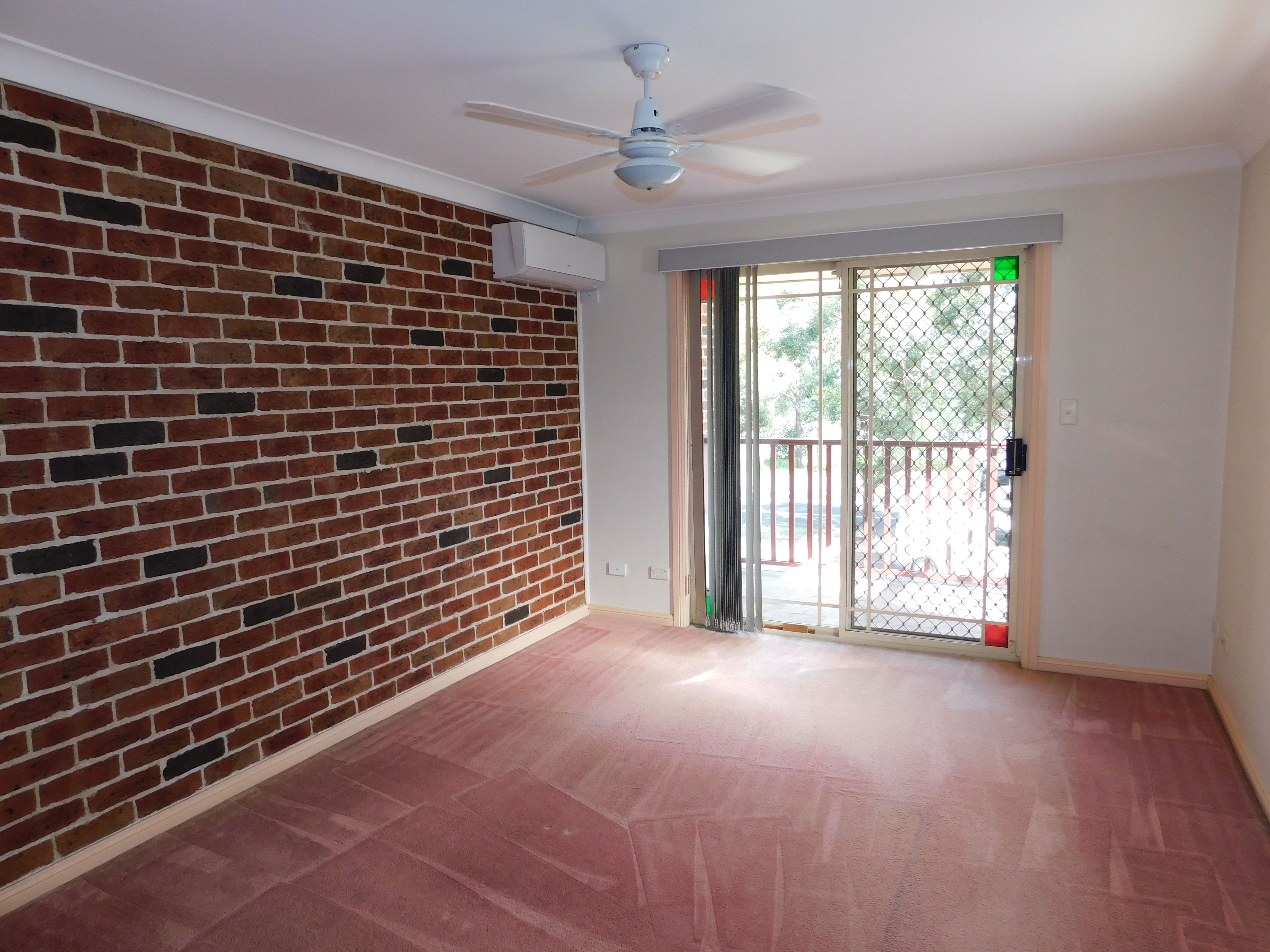 1/9 Carlyle Street, Bossley Park, NSW 2176