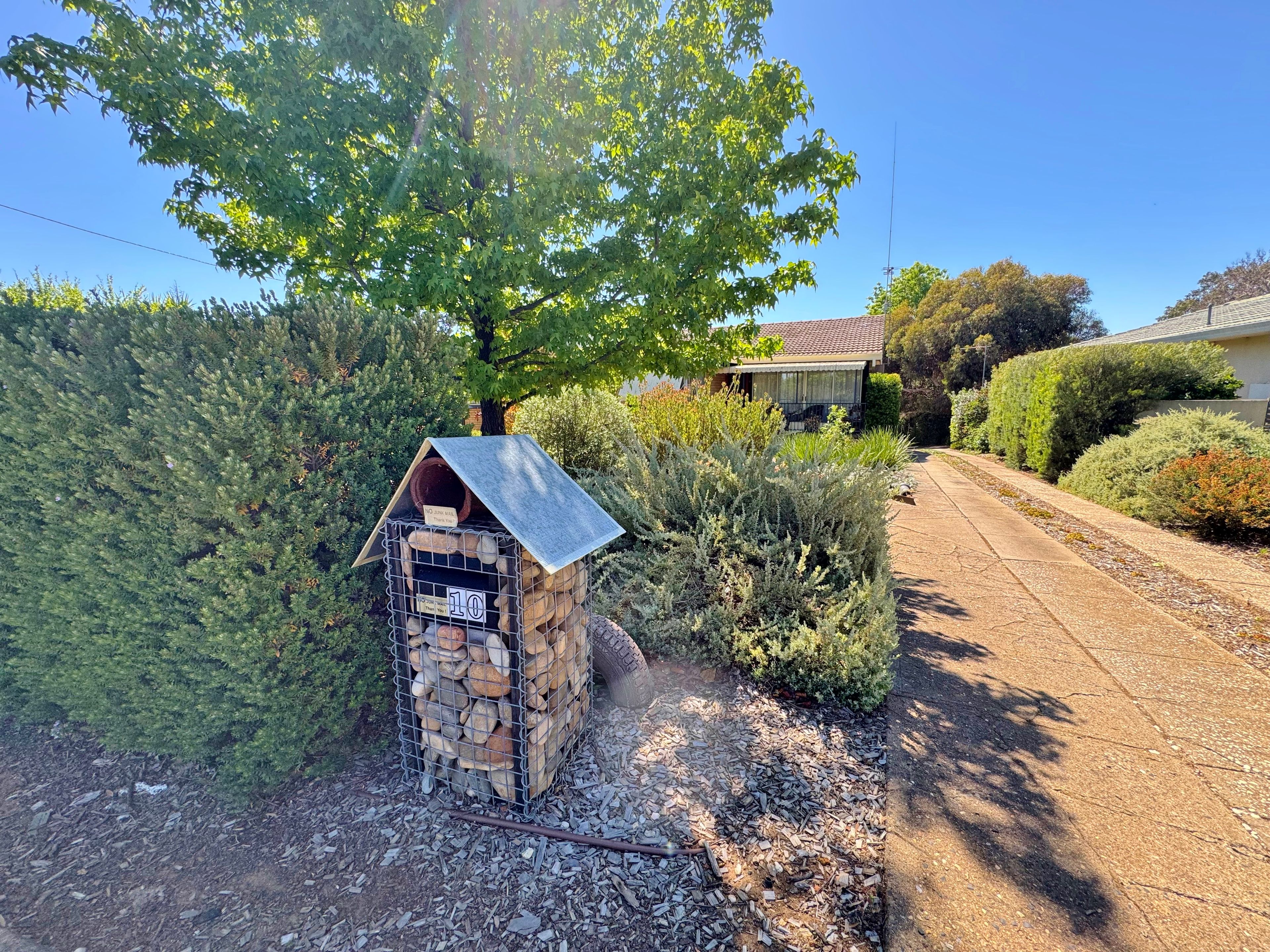 10 Back Creek Road, Young, NSW 2594