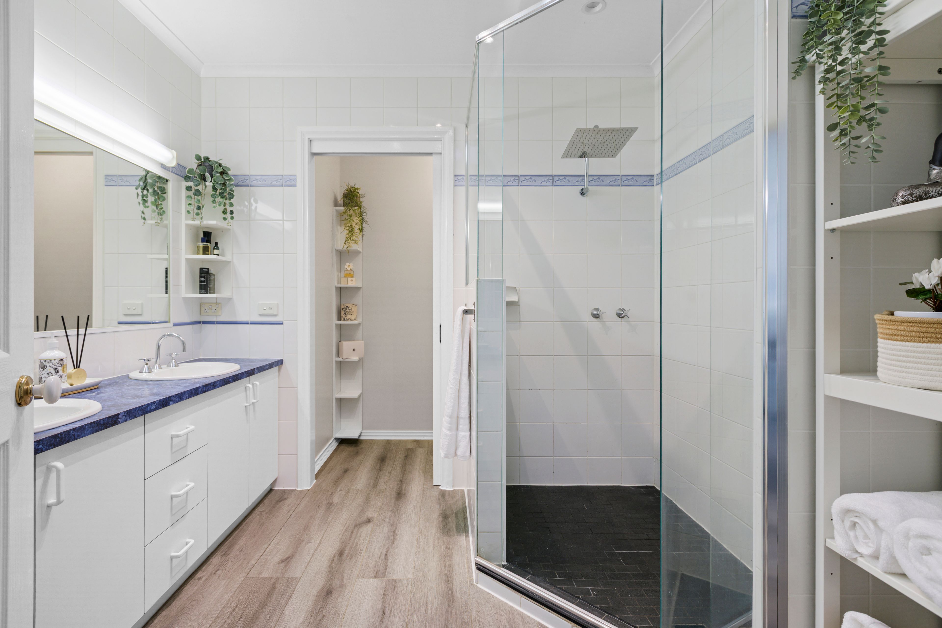 16 Kubis Crescent — photo 10 of 16