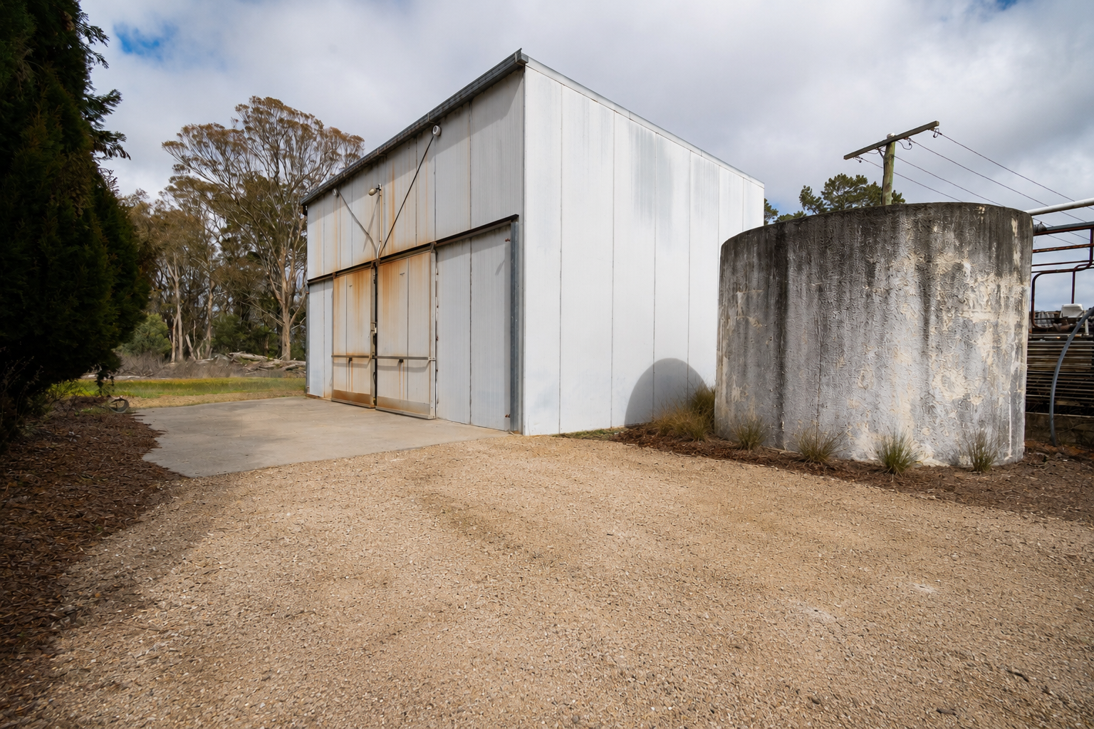 24935 New England Highway — photo 16 of 29