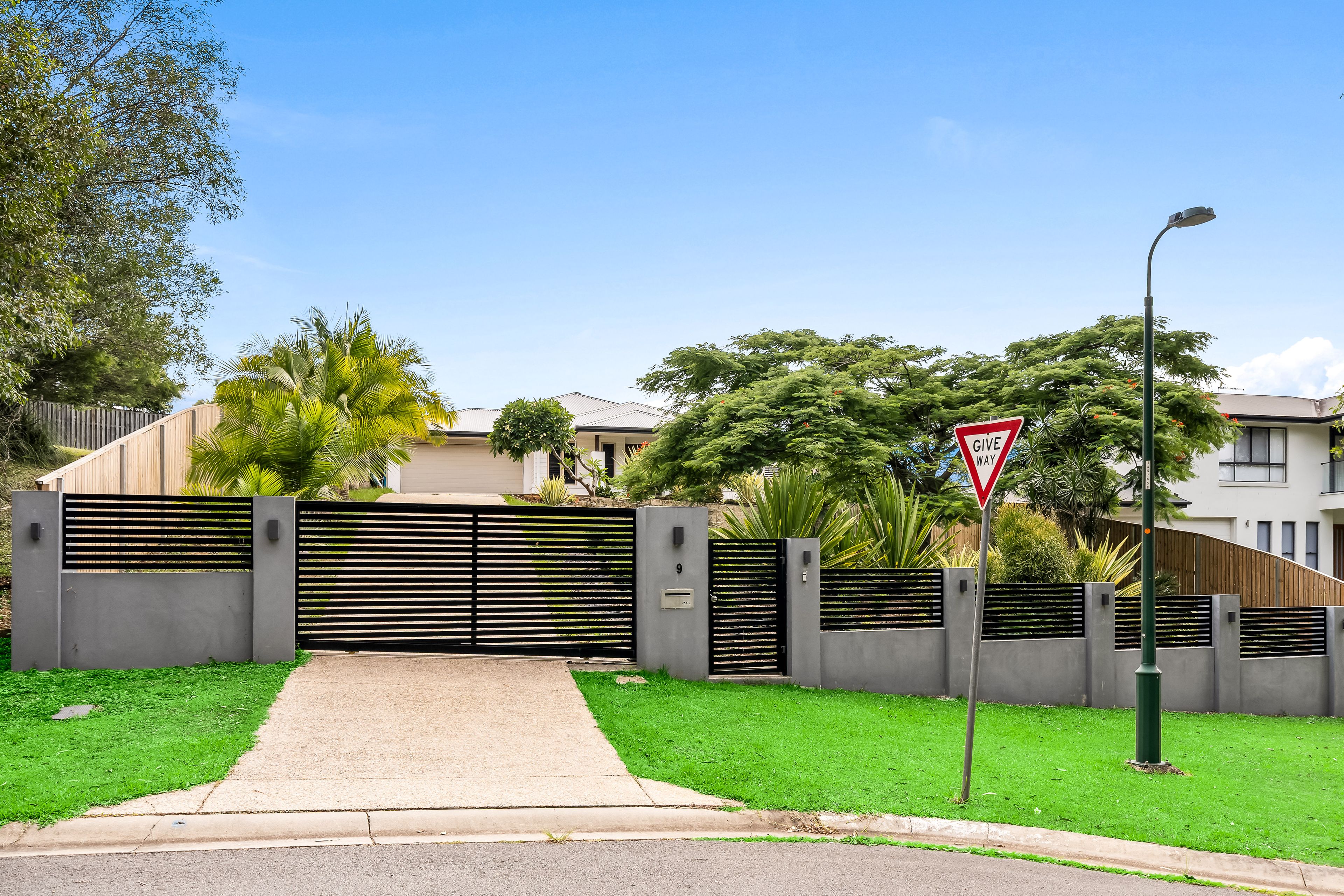 9 Lynette Way, Daisy Hill, QLD 4127