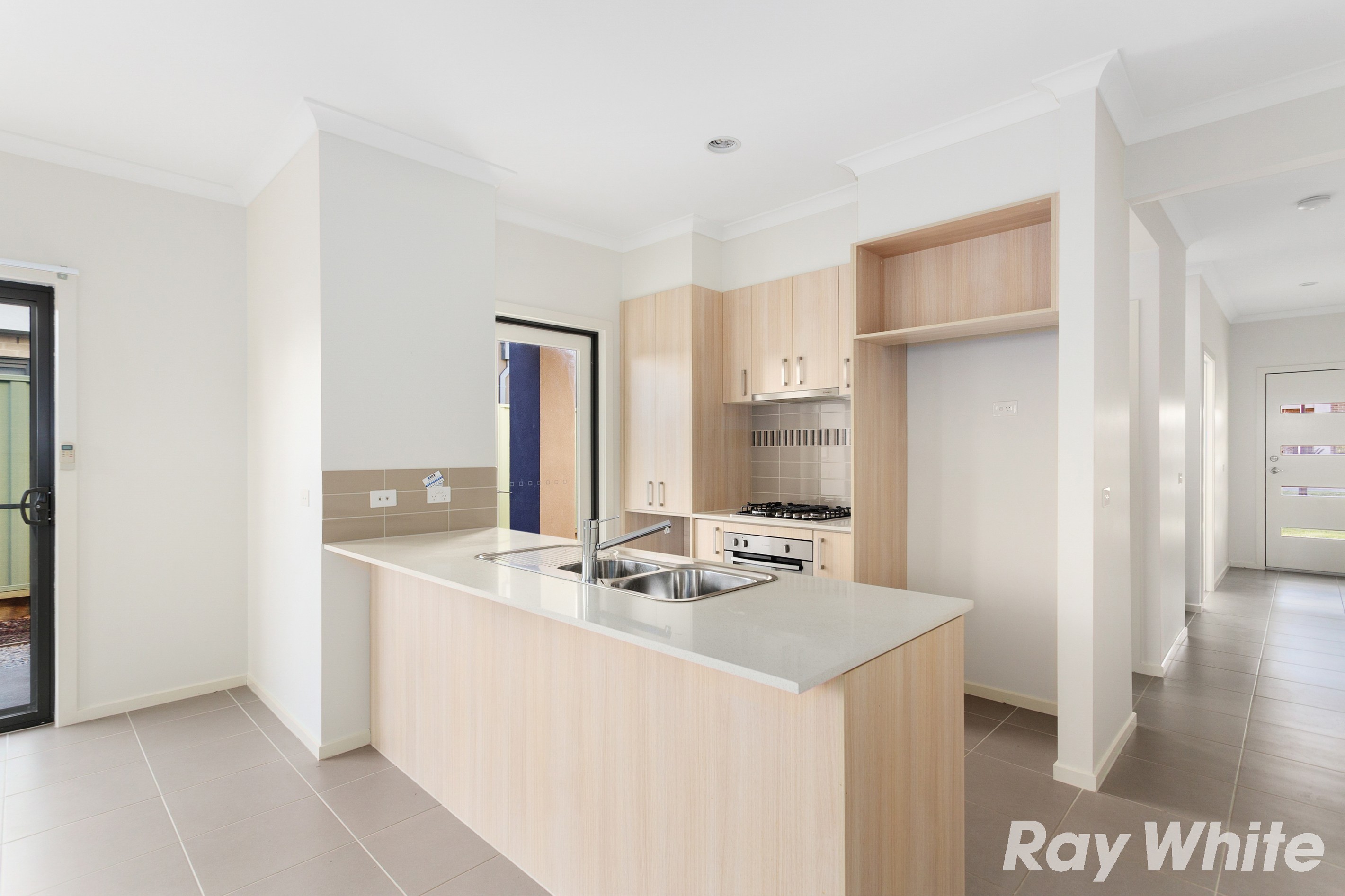 6 Park Orchard Drive, Pakenham, VIC 3810