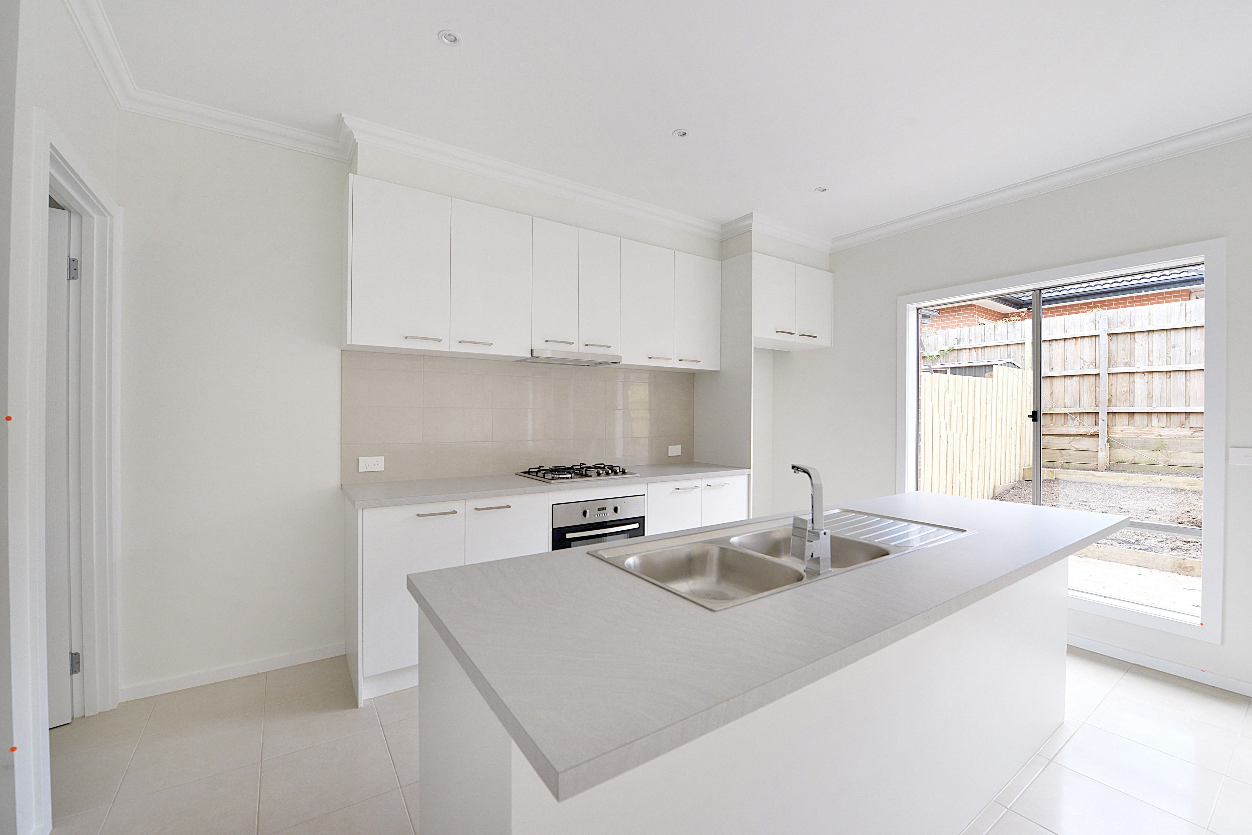 2/30 Bunnett Road, Knoxfield, VIC 3180