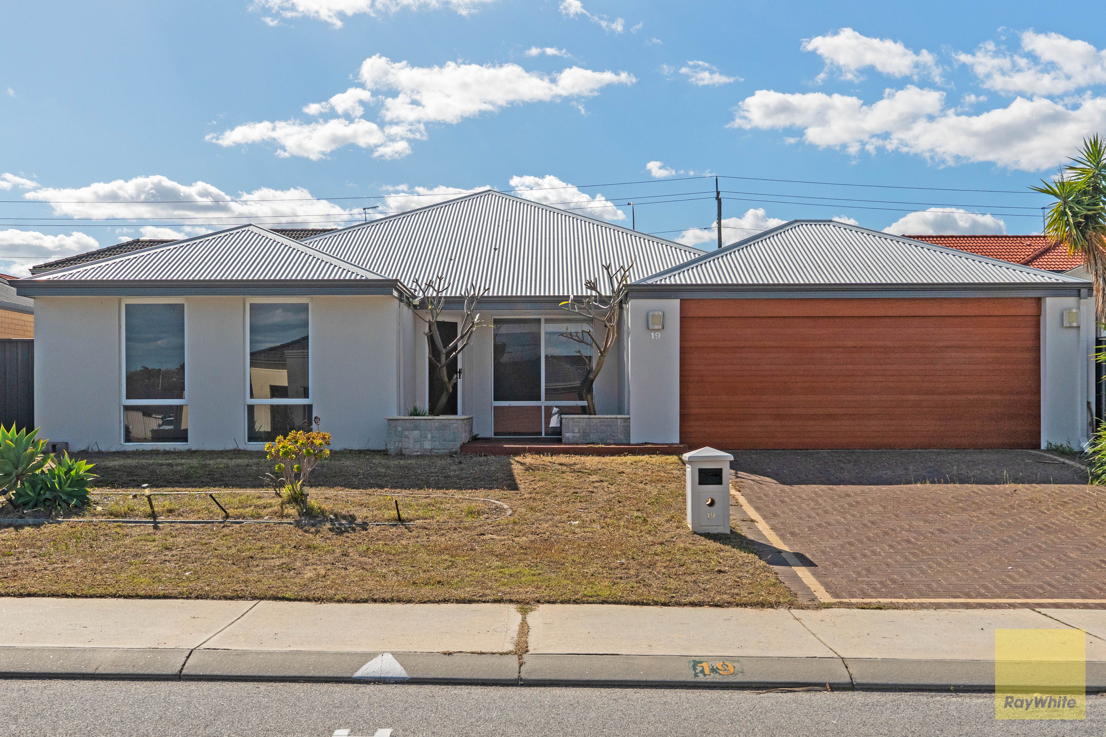 19 Hookstone Drive — photo from Ray White BPG