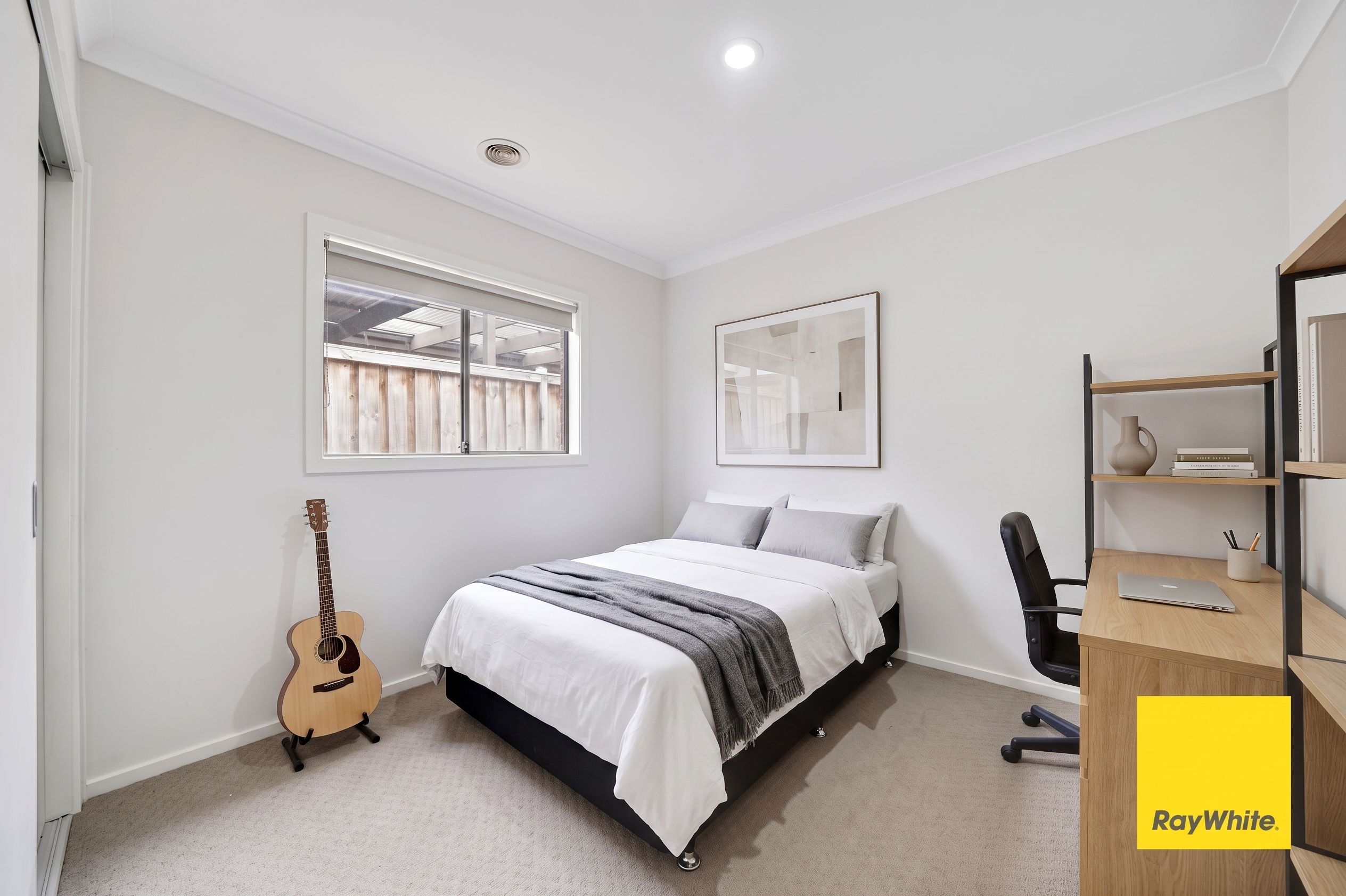 8 Dunlop Way — photo 11 of 21