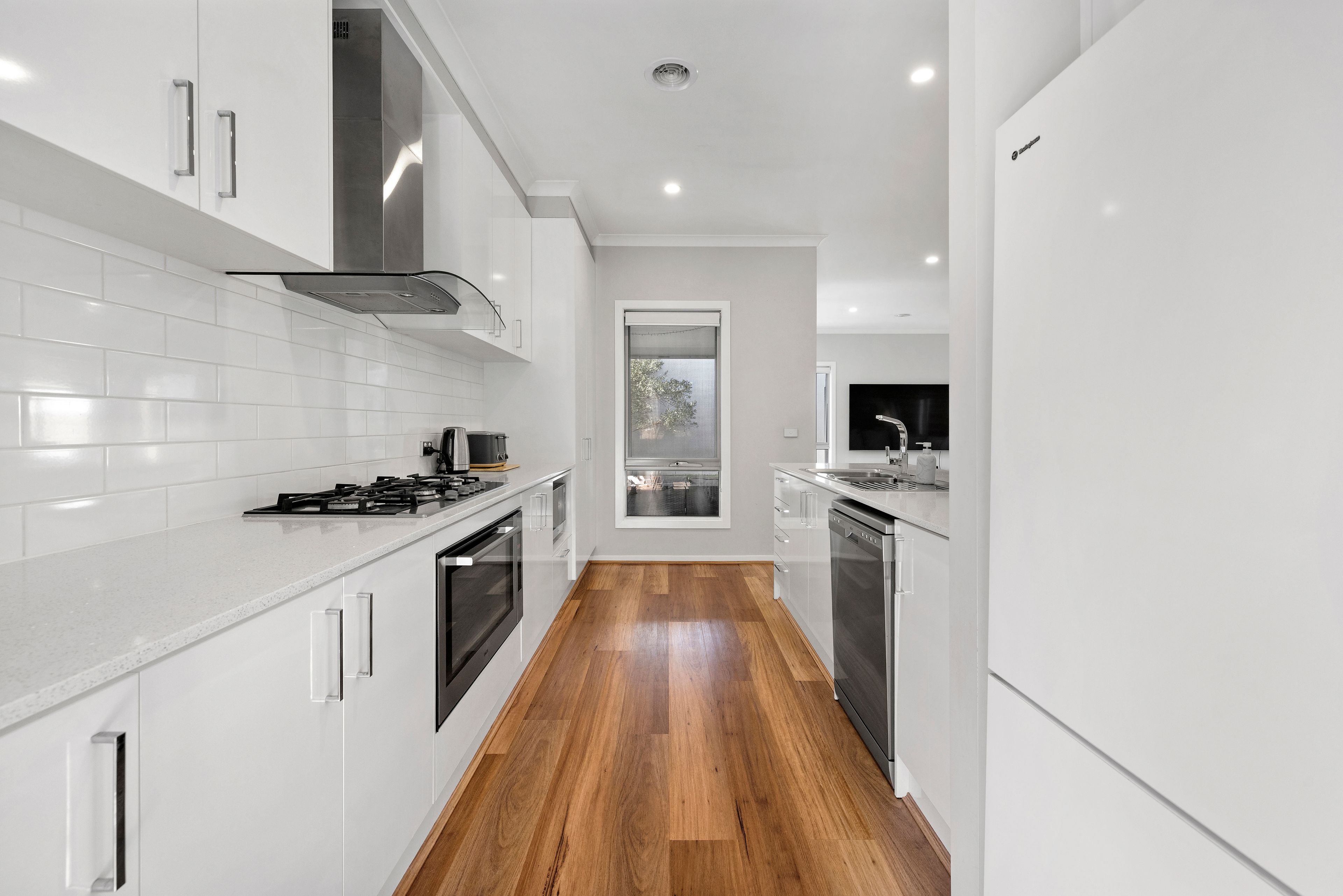 2 Augusta Crescent — photo 8 of 18