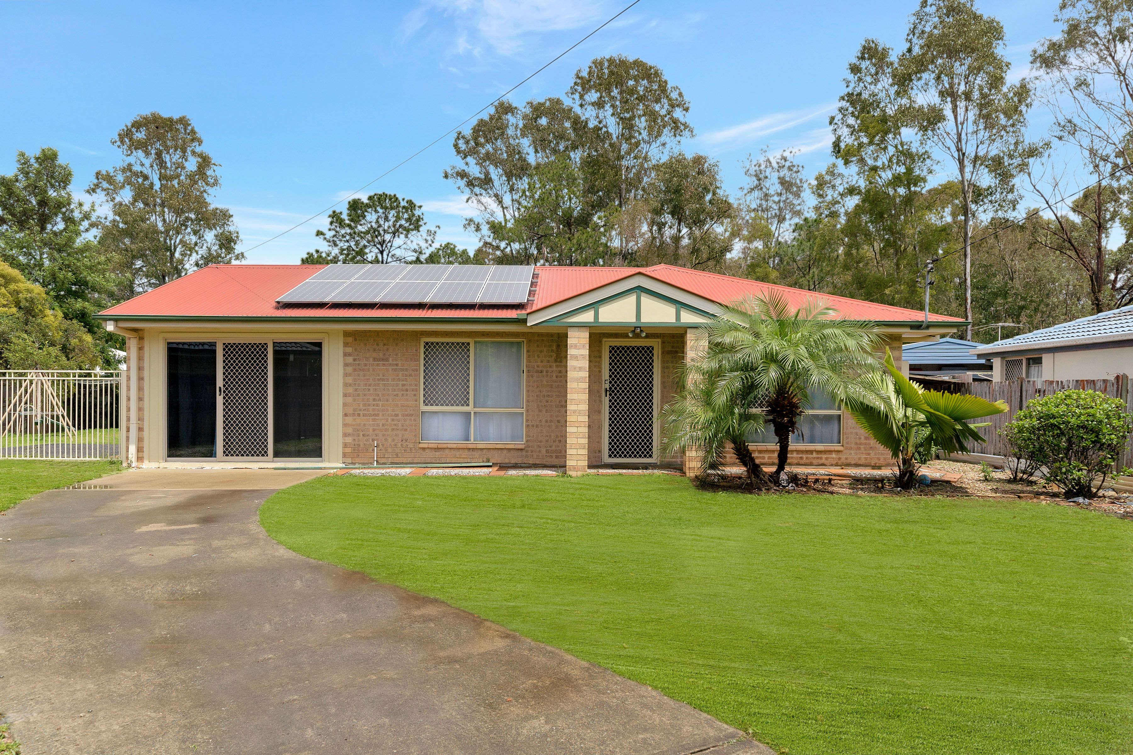 42 Moore Street, Loganlea, QLD 4131