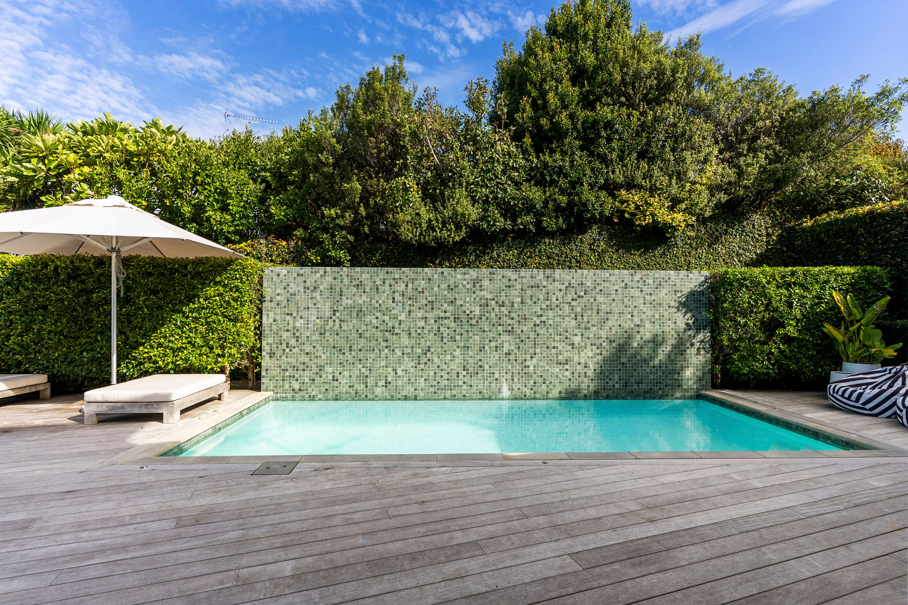16 Fenton Terrace, Cockle Bay, Manukau City
