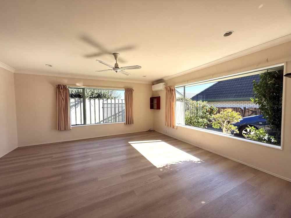 2/29 Crescent Hills Court, Northpark, Manukau City